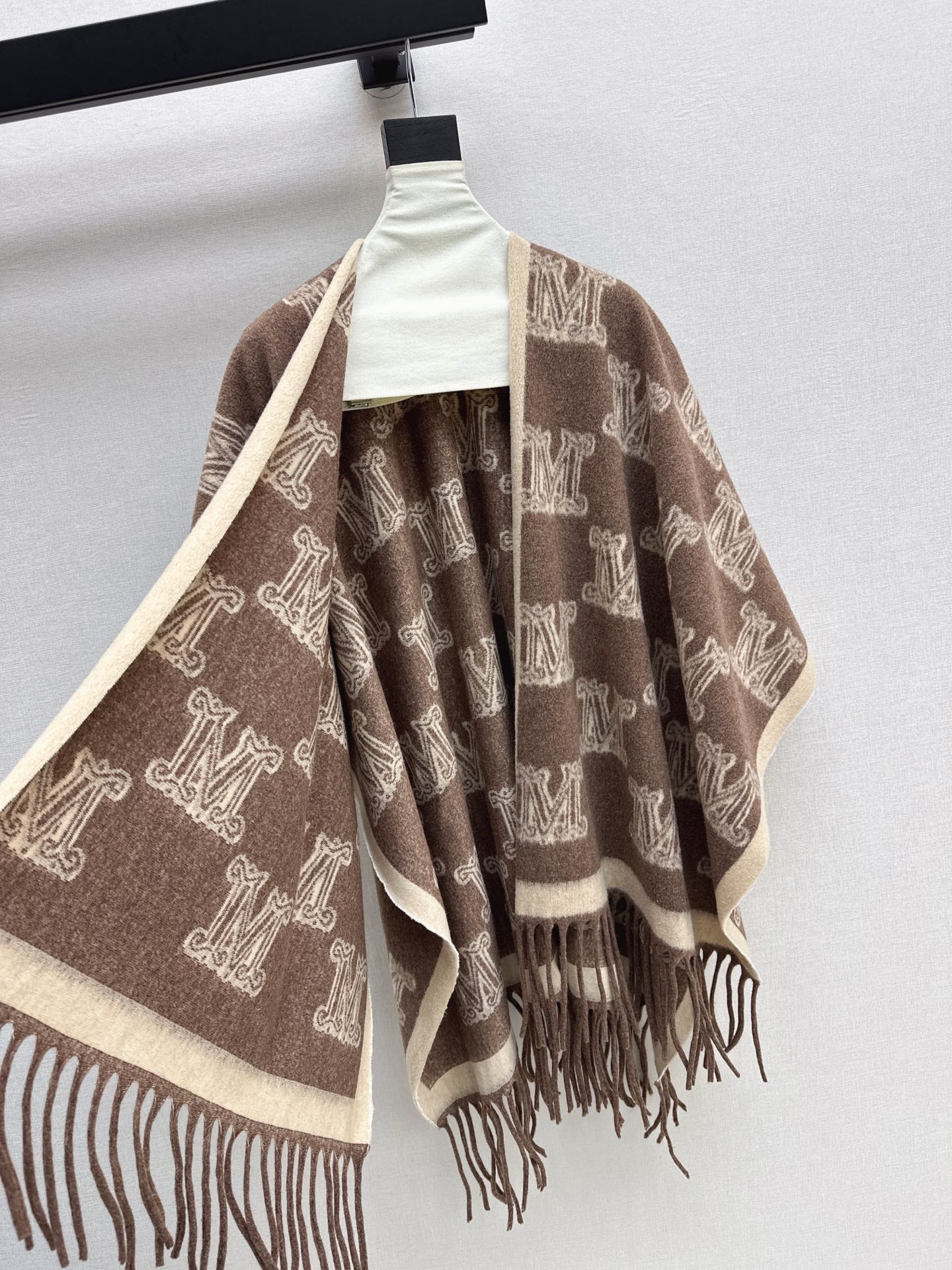 Max*M 25fw shawl-style cape coat