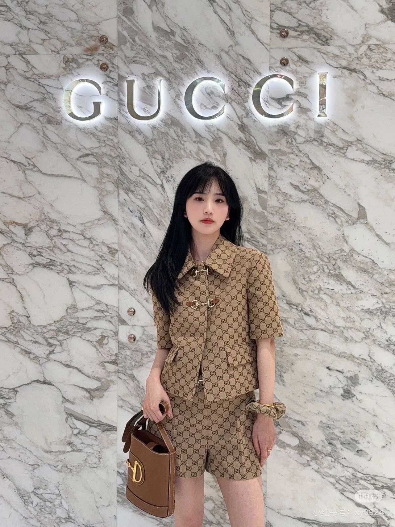 Gu* 25ss jacquard short sleeve suit