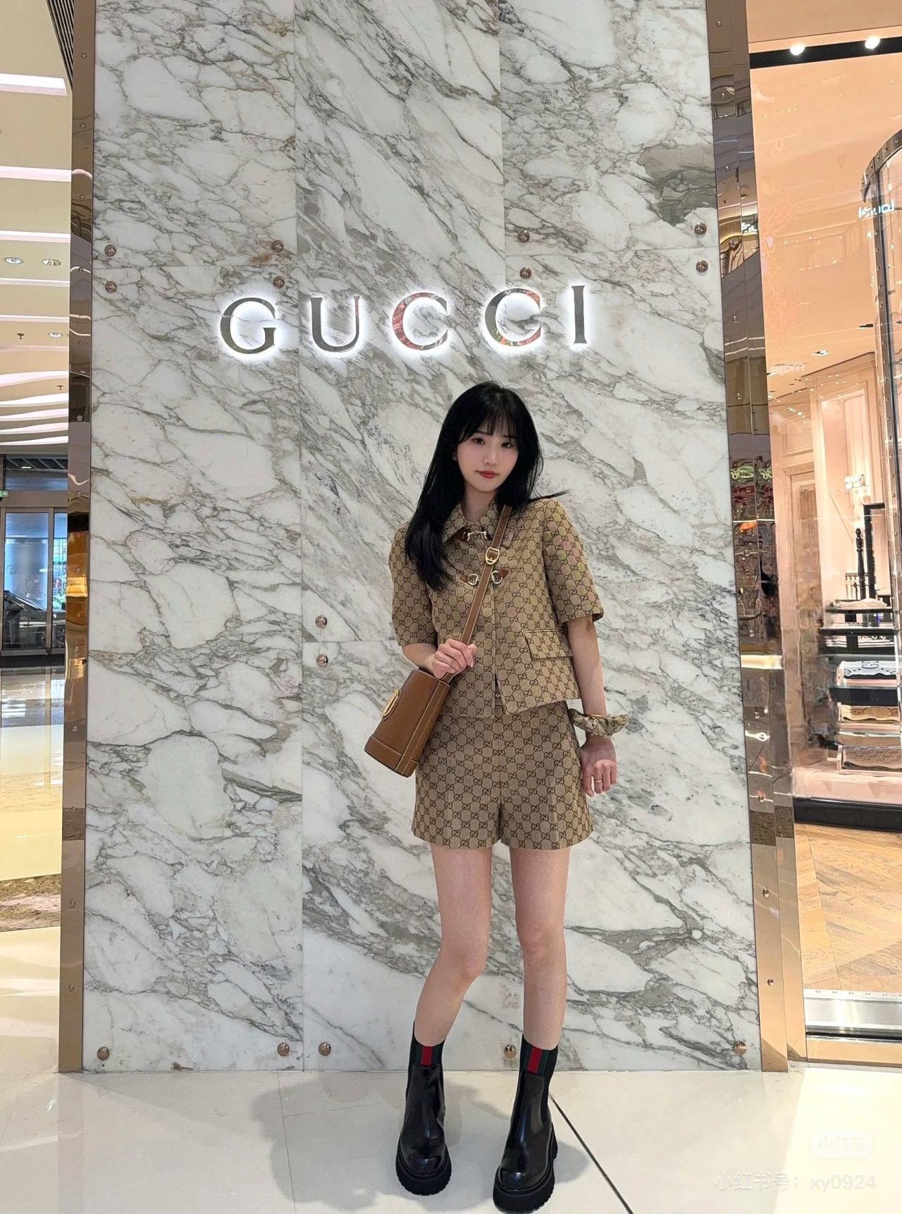 Gu* 25ss jacquard short sleeve suit