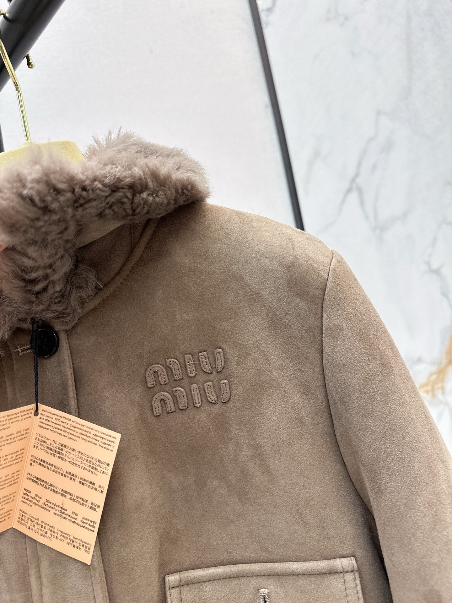 M*u 25fw Fur and skin together jacket