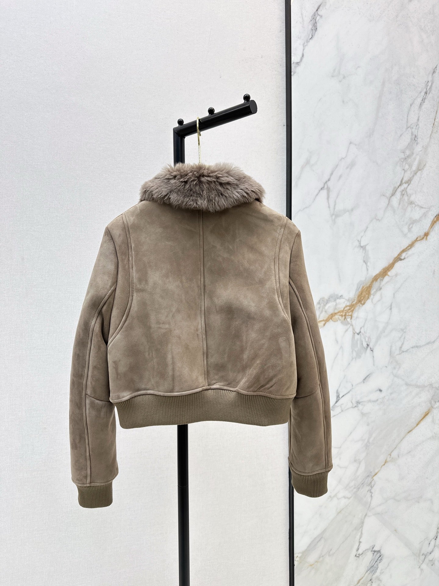 M*u 25fw Fur and skin together jacket