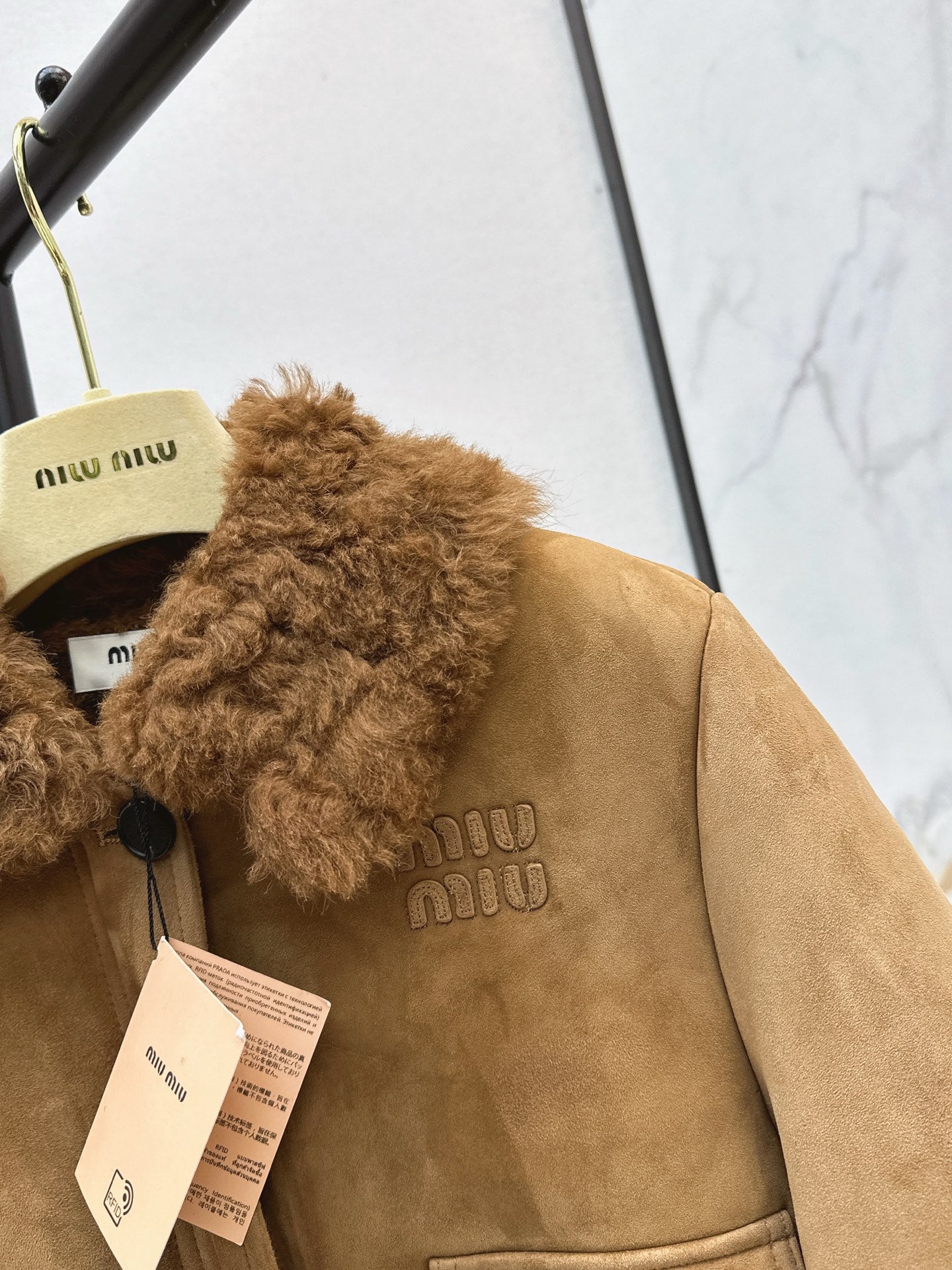 M*u 25fw Fur and skin together jacket