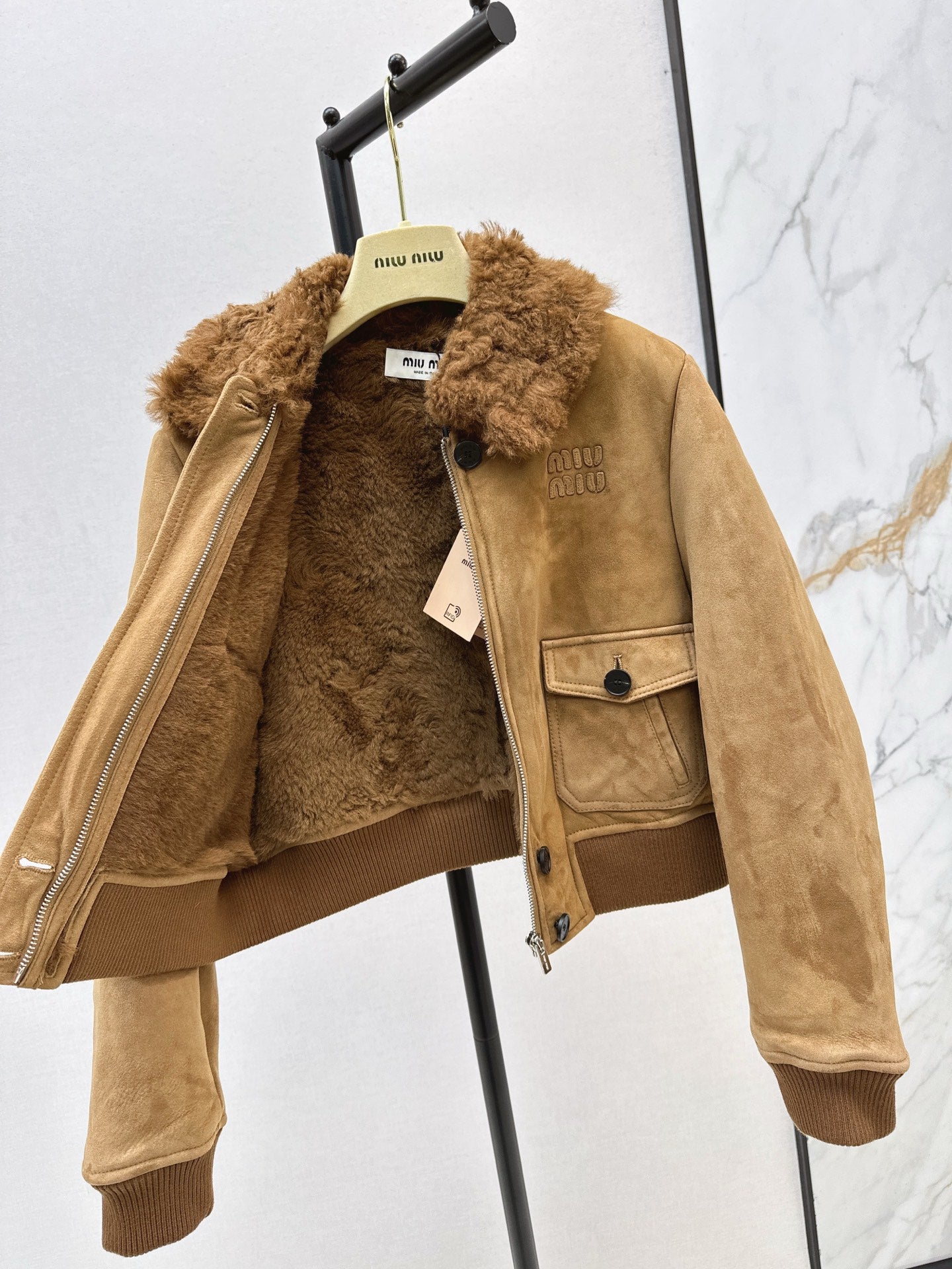 M*u 25fw Fur and skin together jacket