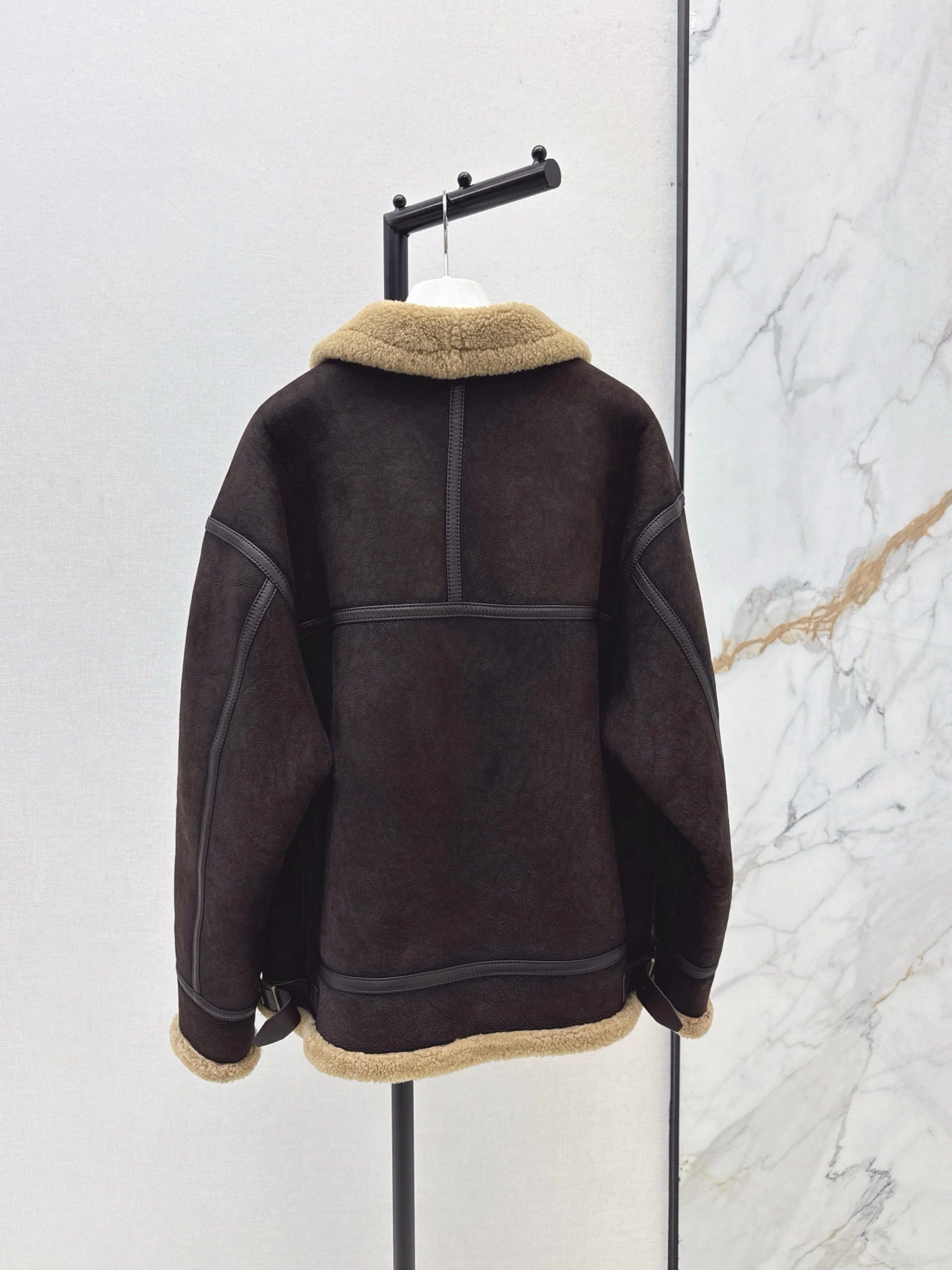 Loew* 25fw Fur and skin together jacket