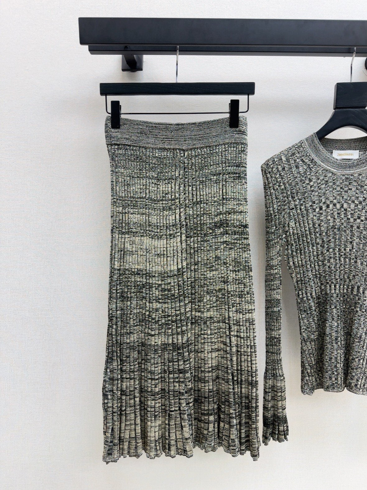 Zim* 25fw knitted skirt