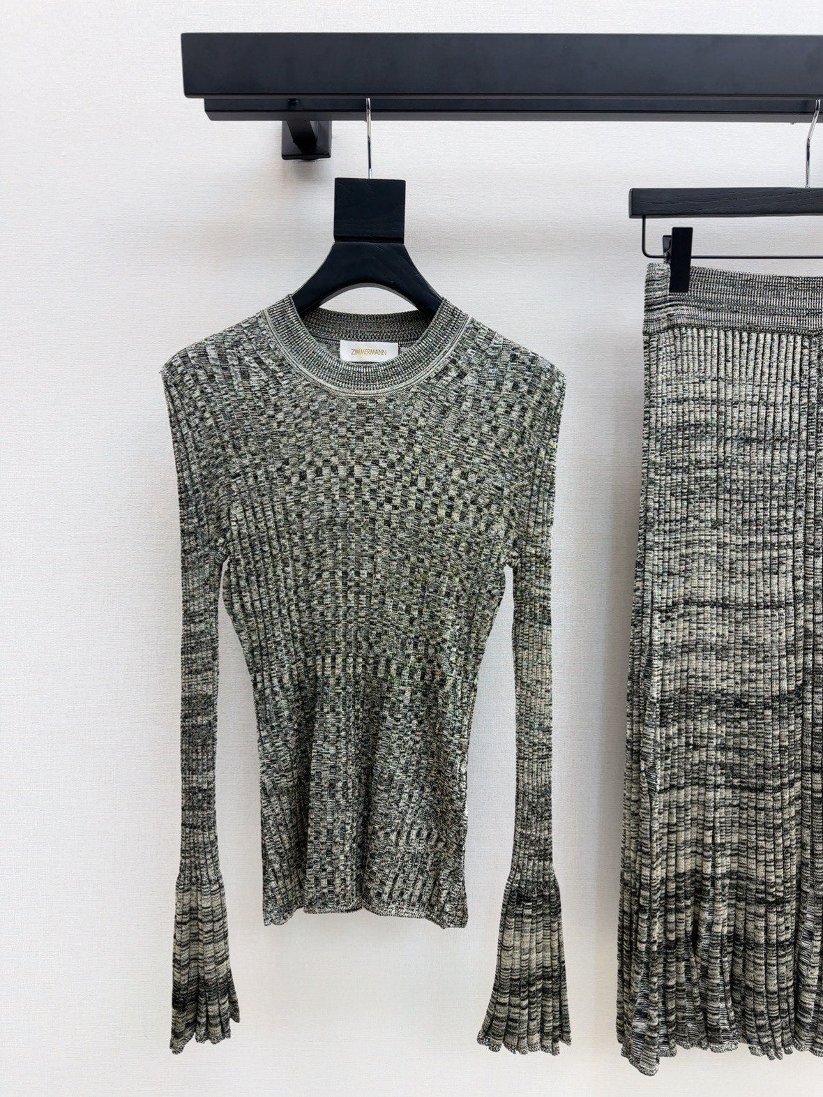 Zim* 25fw knitted top