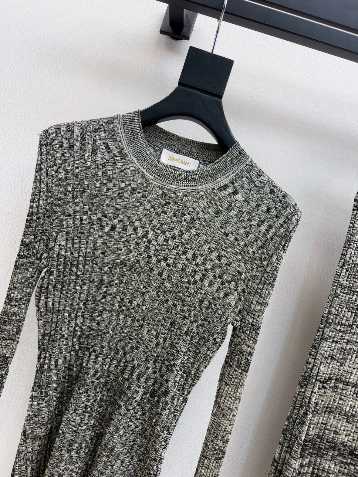 Zim* 25fw knitted top