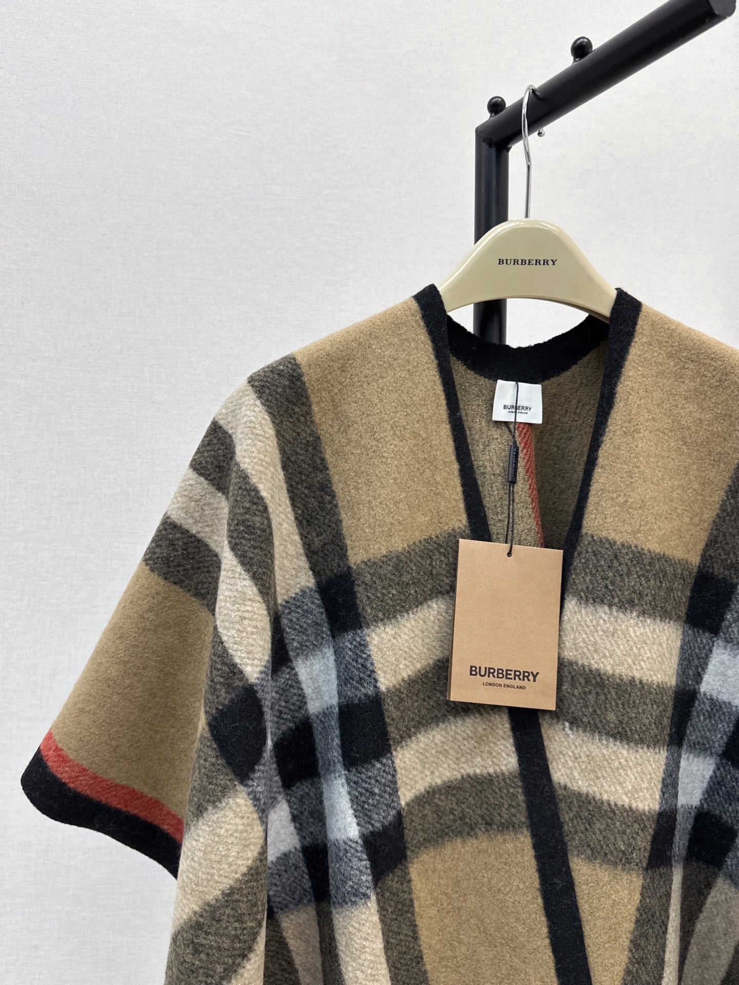 Bur* 25fw Wool shawl cape