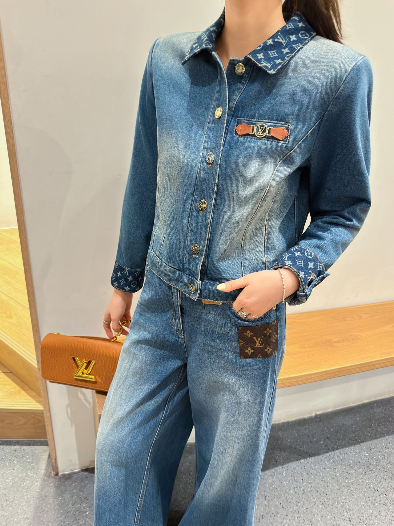 Loui* 25fw denim jacket