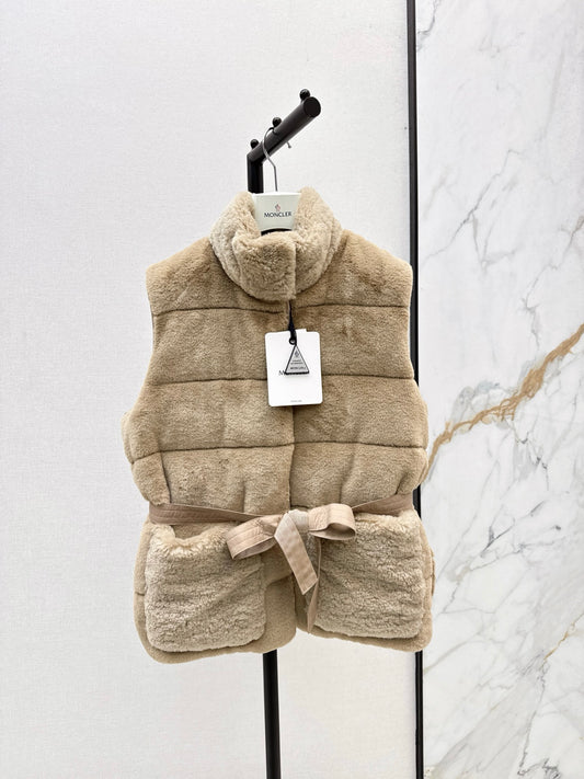 Monc* 25fw down vest