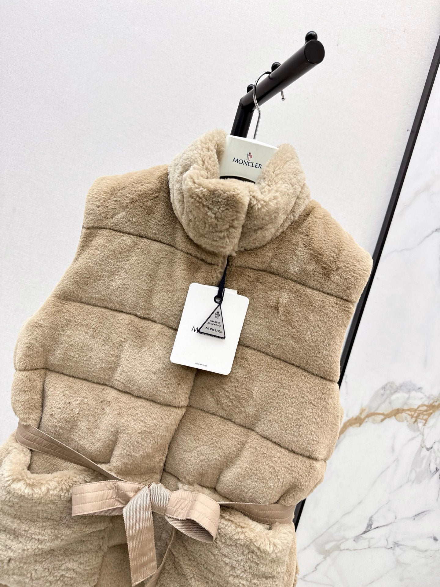 Monc* 25fw down vest