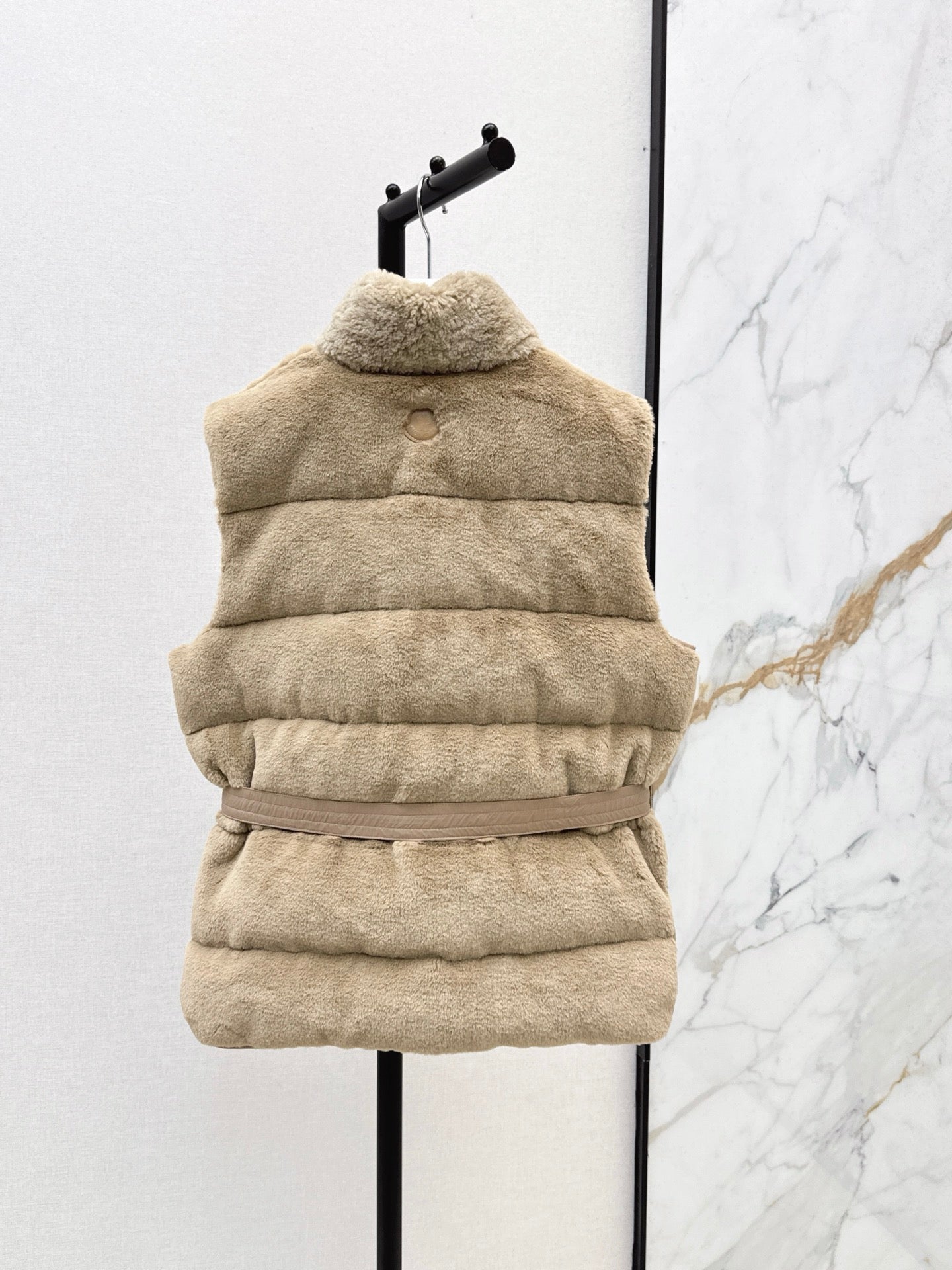 Monc* 25fw down vest