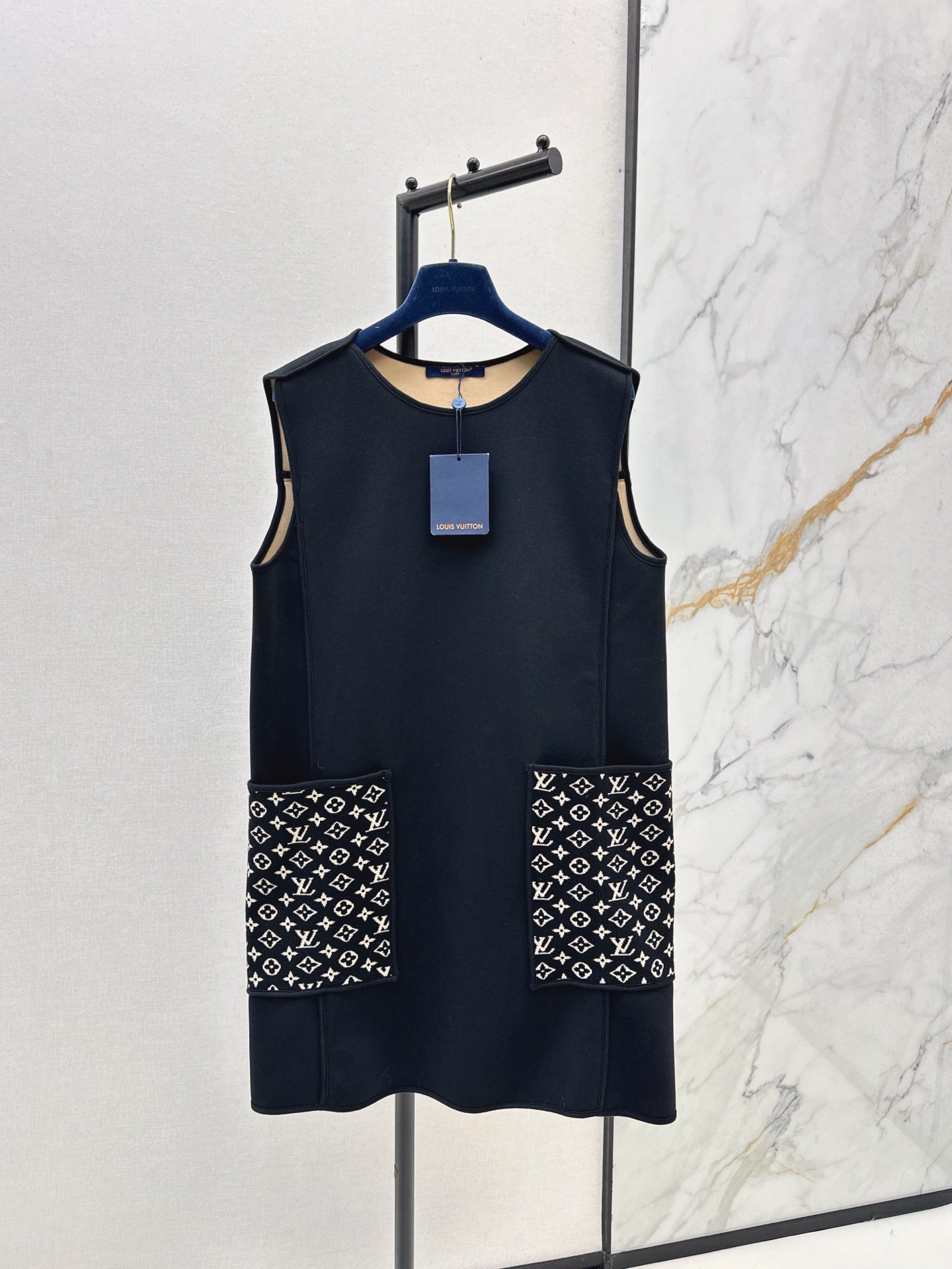 Loui* 25fw vest dress
