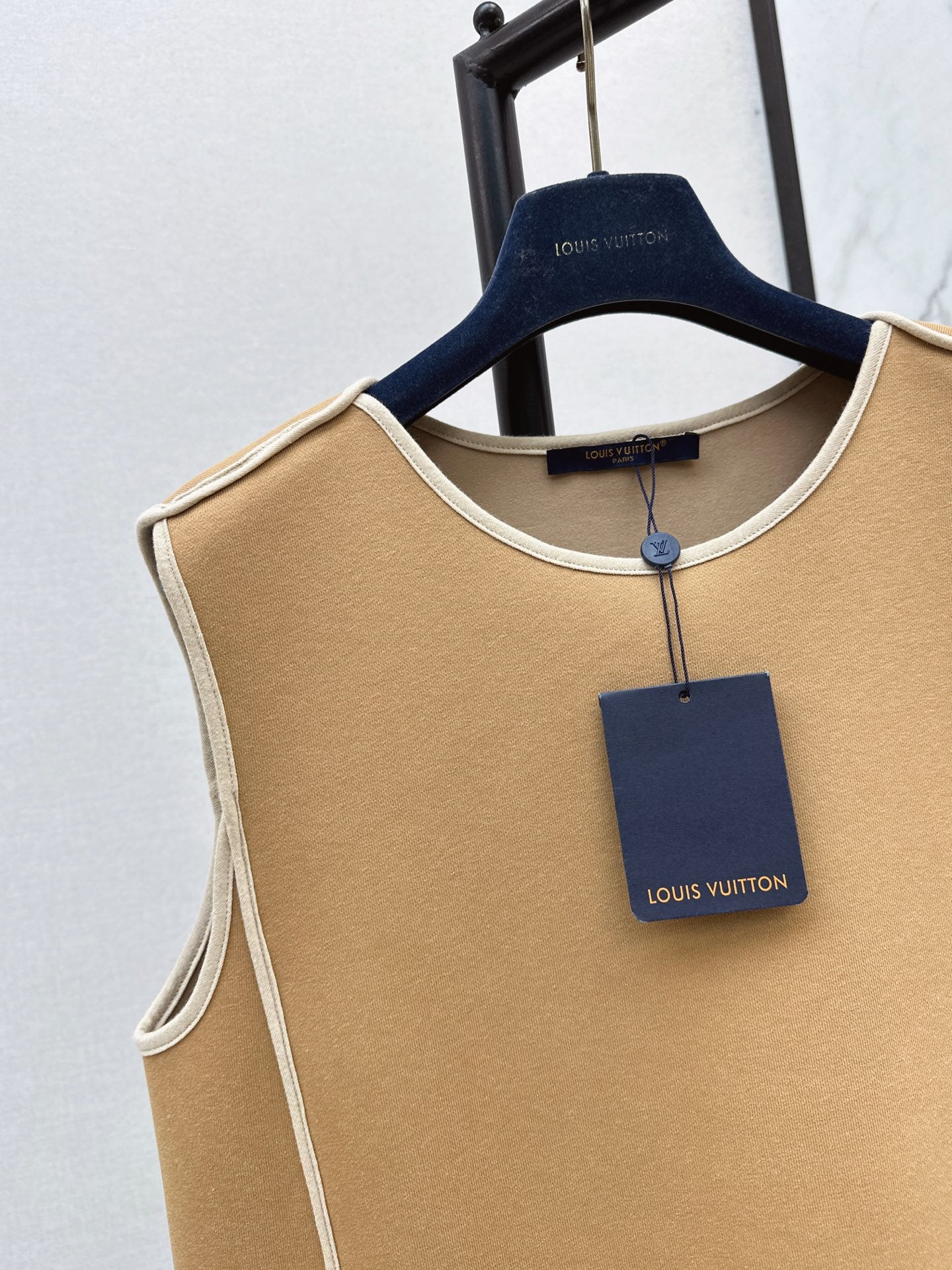 Loui* 25fw vest dress