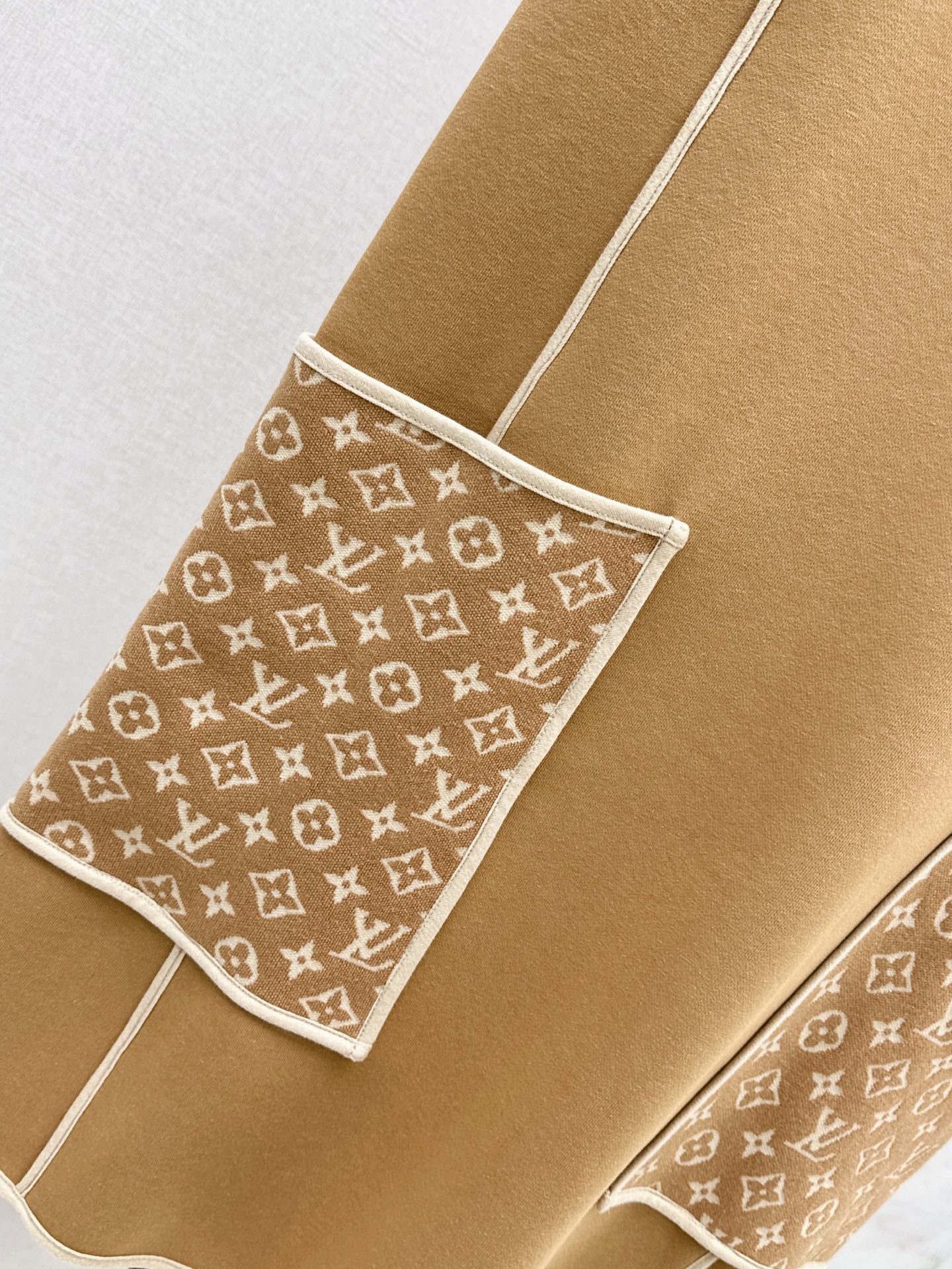 Loui* 25fw vest dress