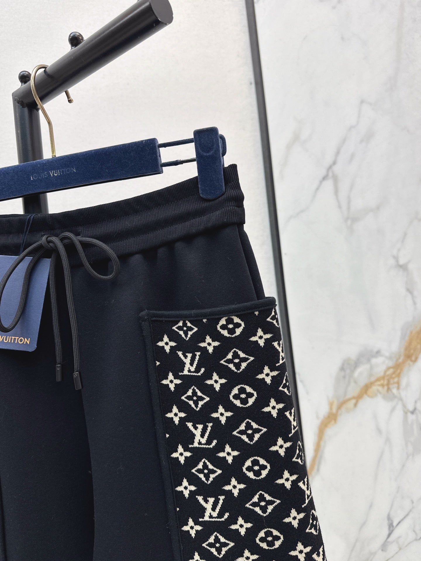 Loui* 25fw casual pants