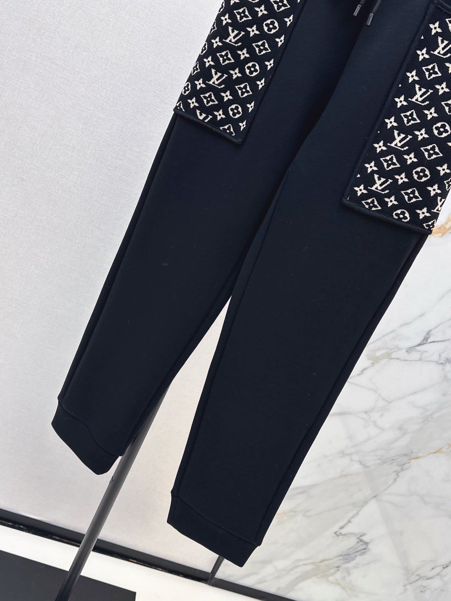 Loui* 25fw casual pants