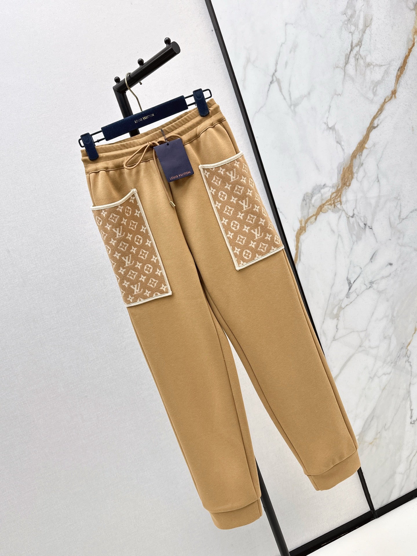 Loui* 25fw casual pants