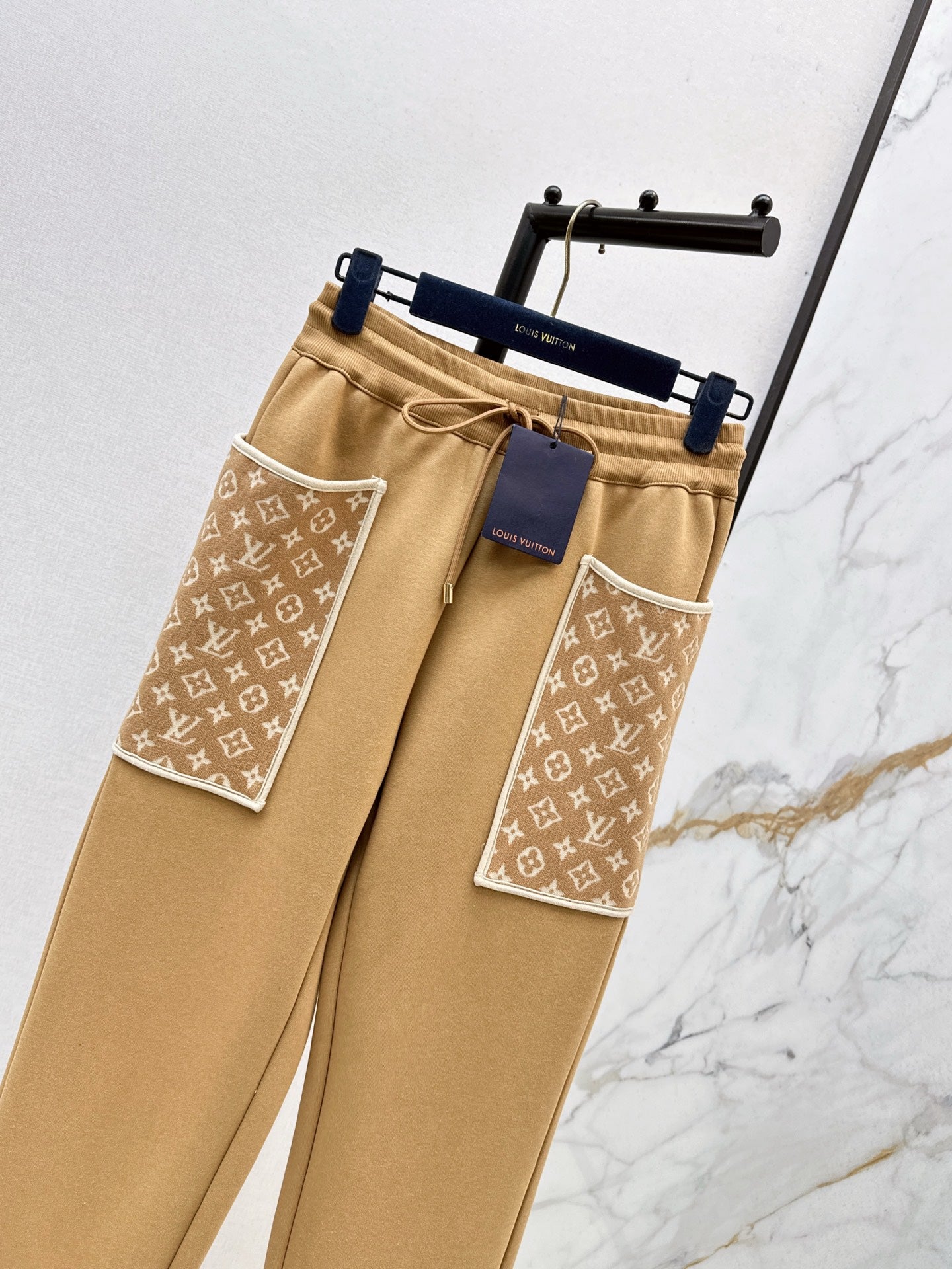 Loui* 25fw casual pants