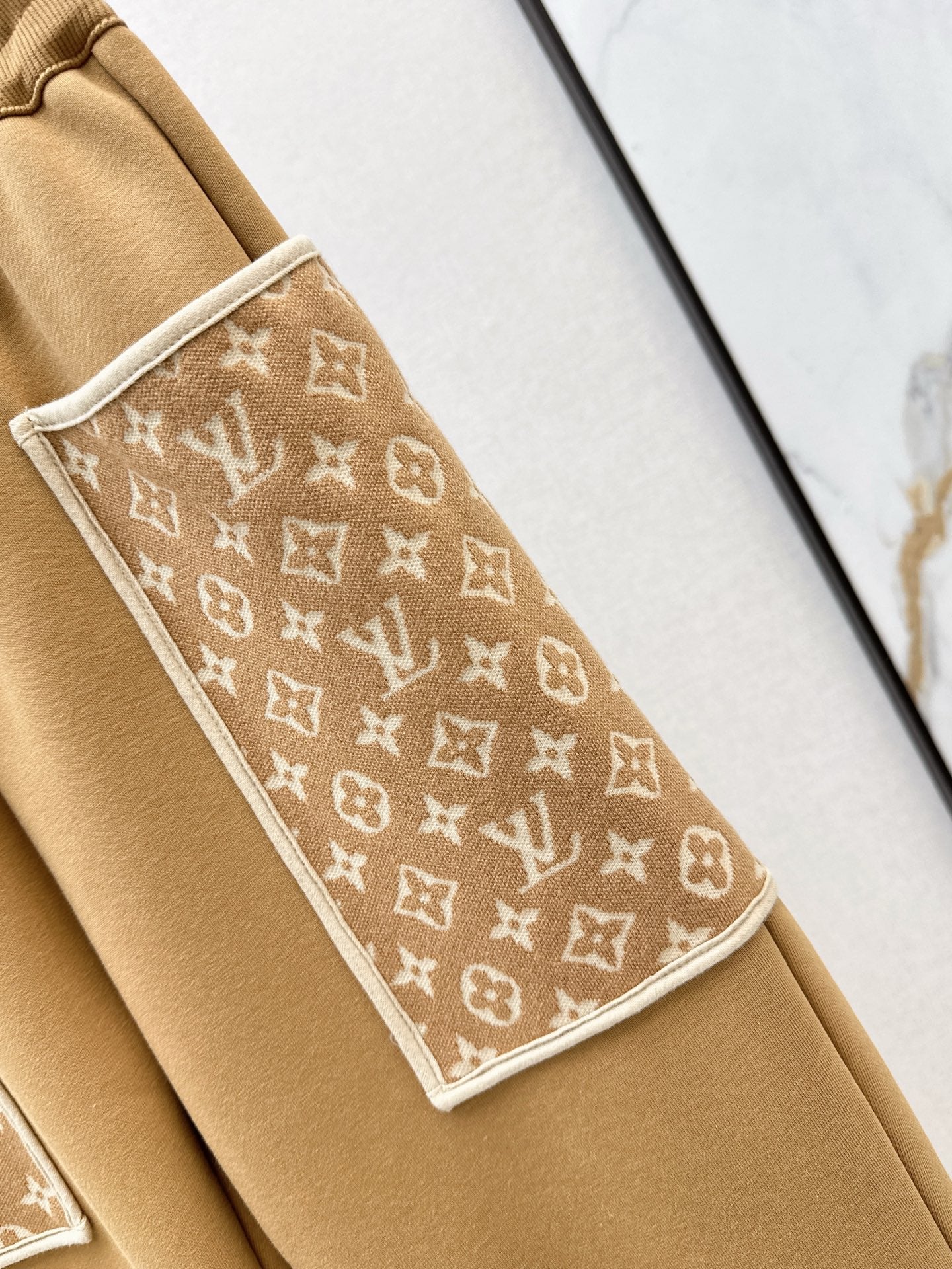 Loui* 25fw casual pants