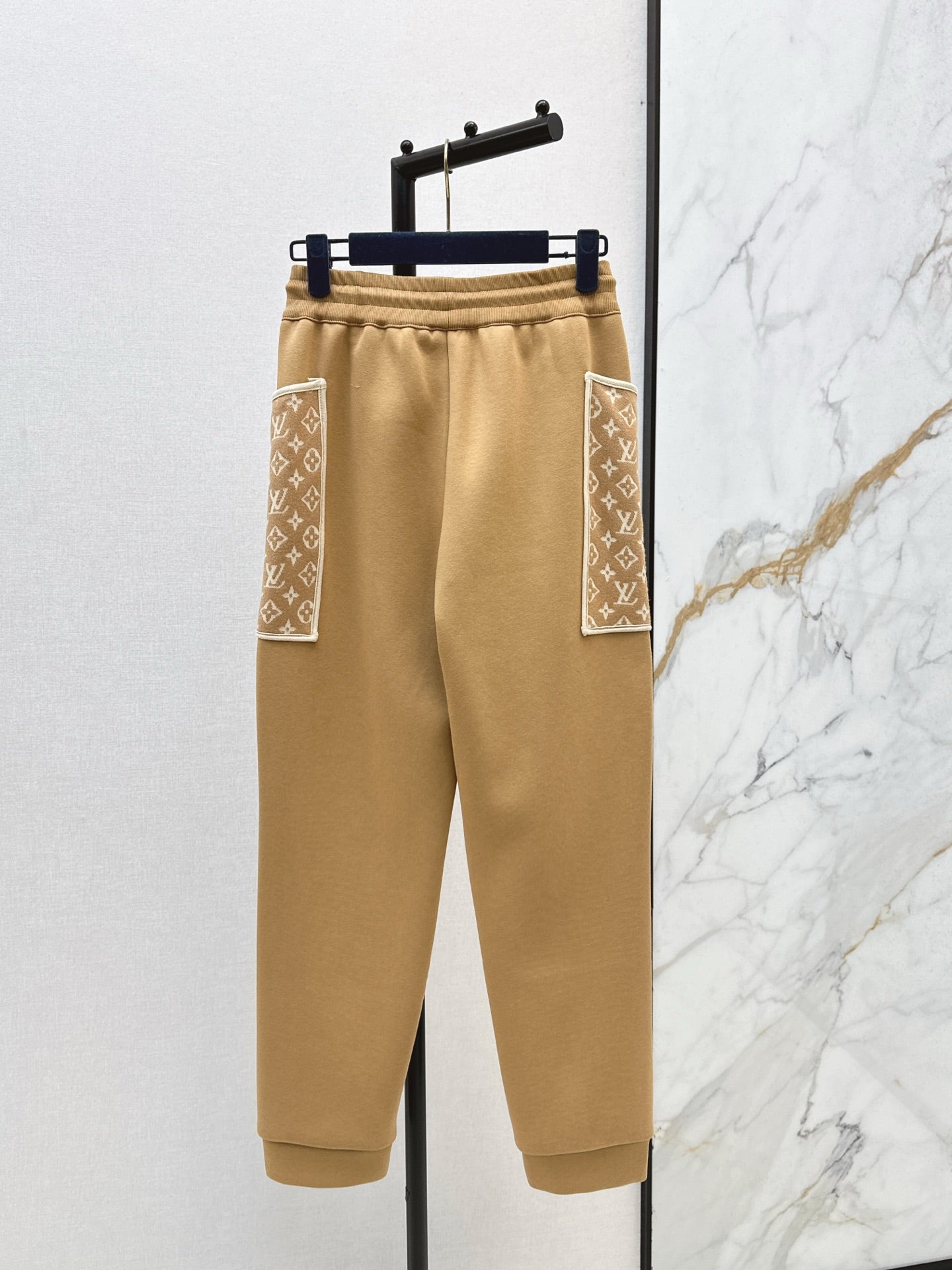Loui* 25fw casual pants