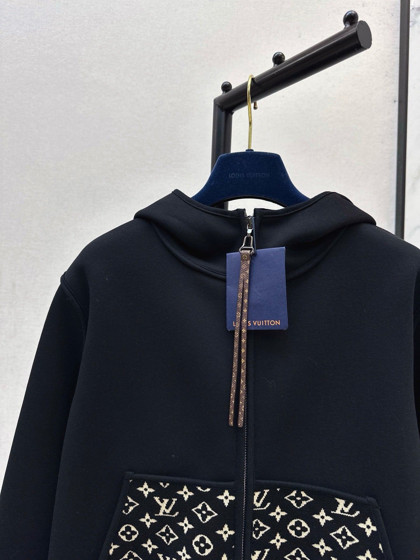 Loui* 25fw sweatshirt jacket
