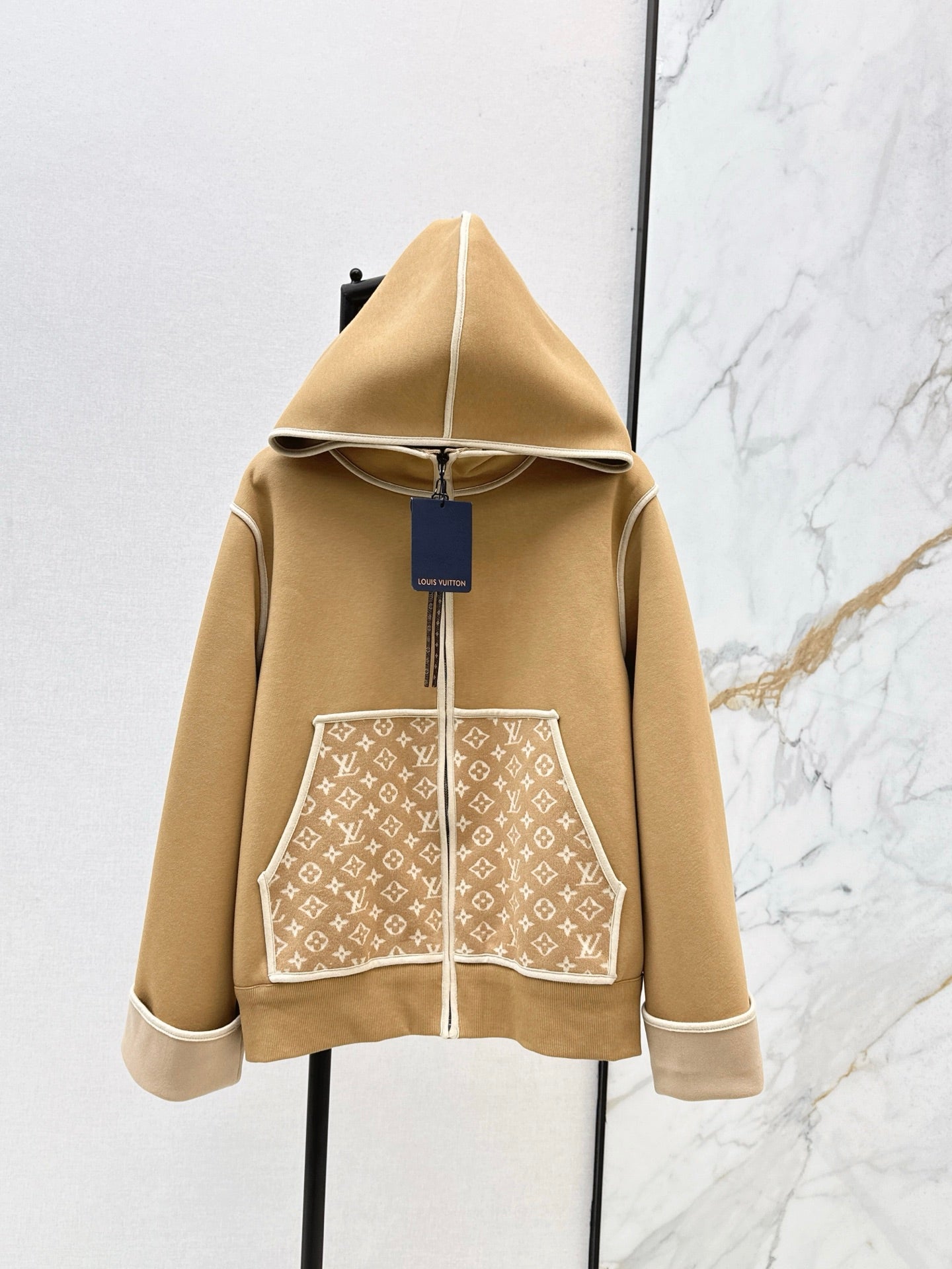 Loui* 25fw sweatshirt jacket