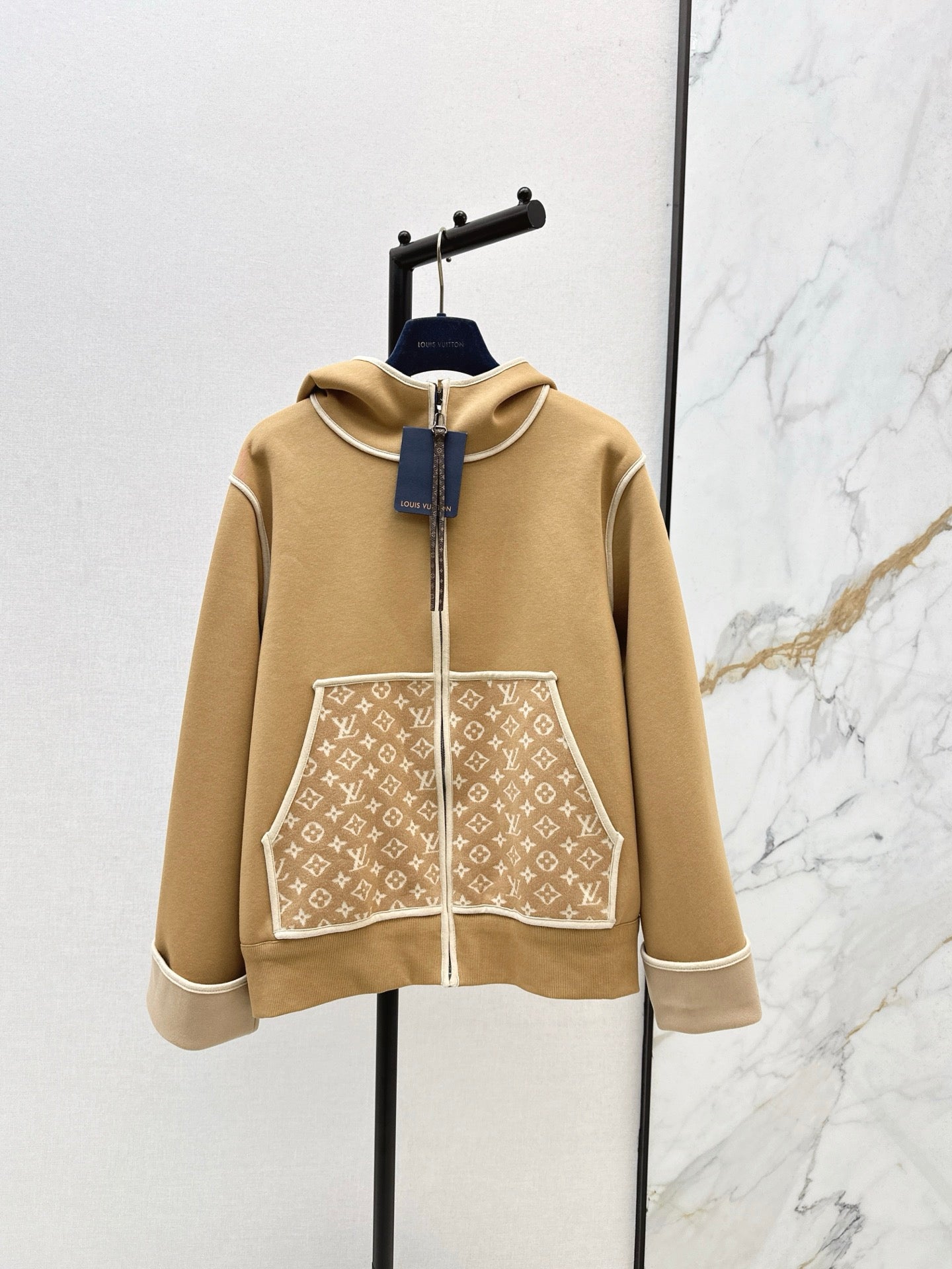 Loui* 25fw sweatshirt jacket