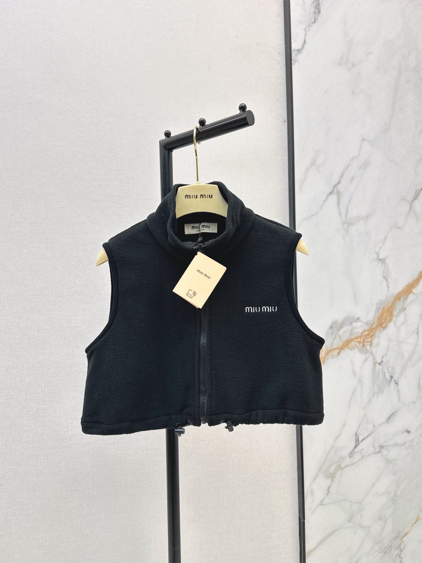M*u 25fw vest