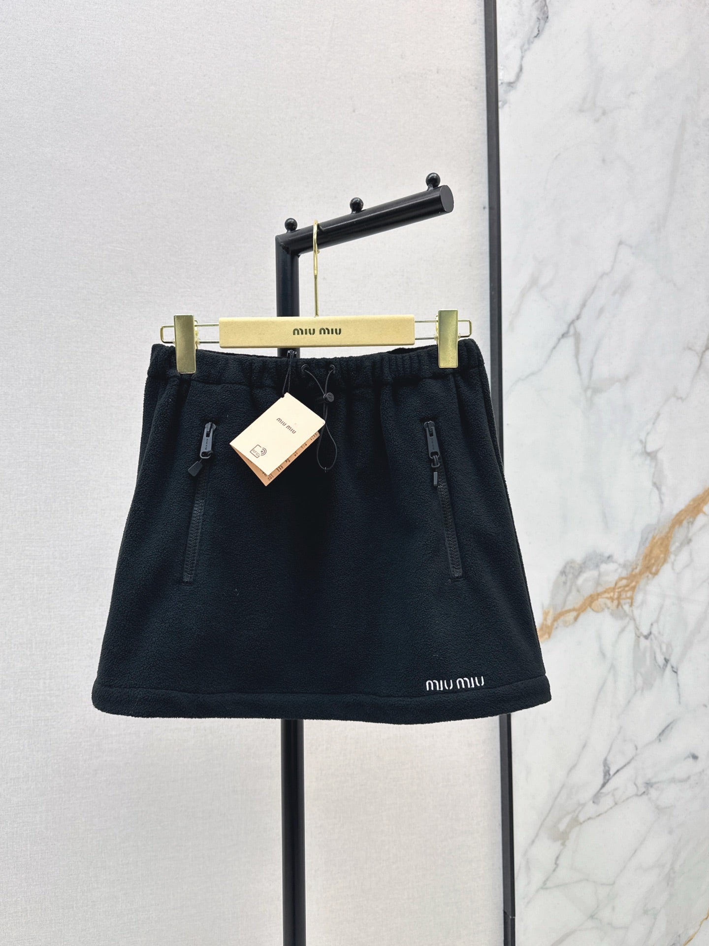 M*u 25fw skirt