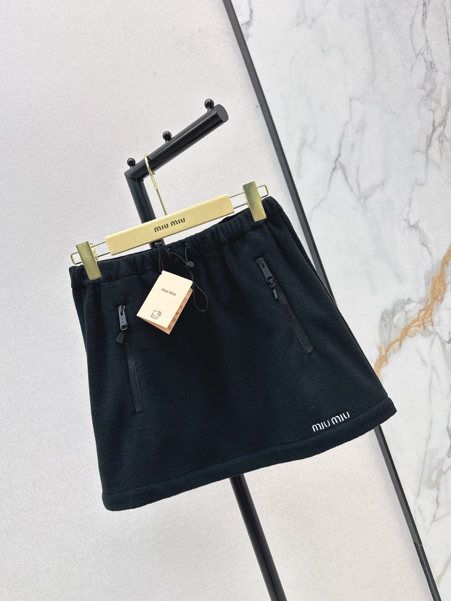 M*u 25fw skirt