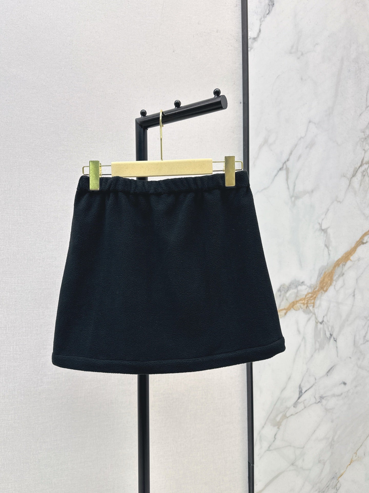 M*u 25fw skirt