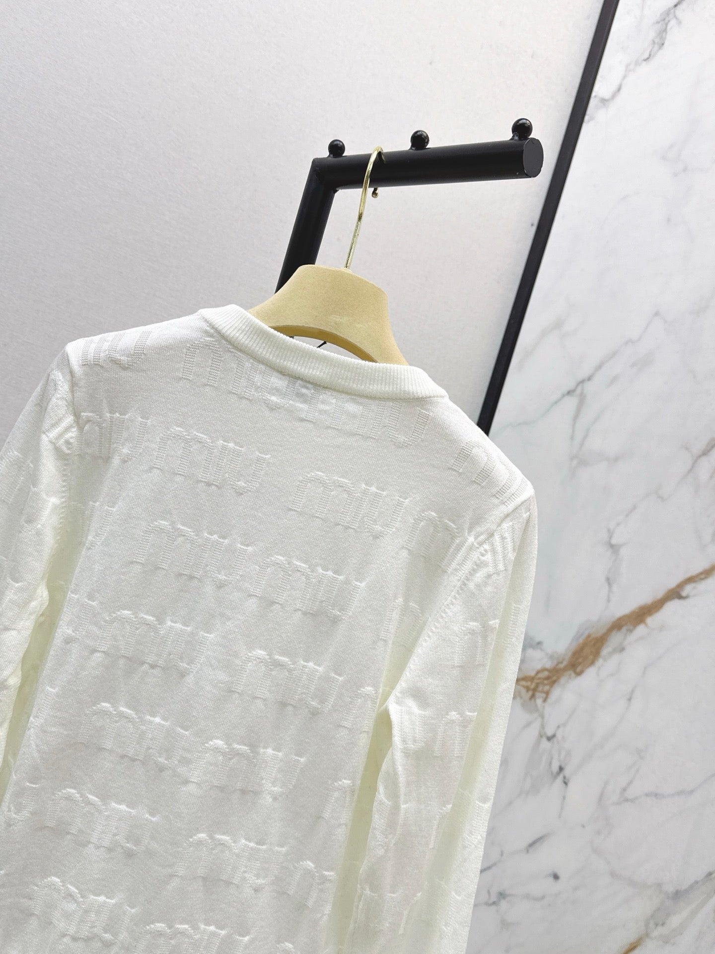 M*u 25fw  knit sweater