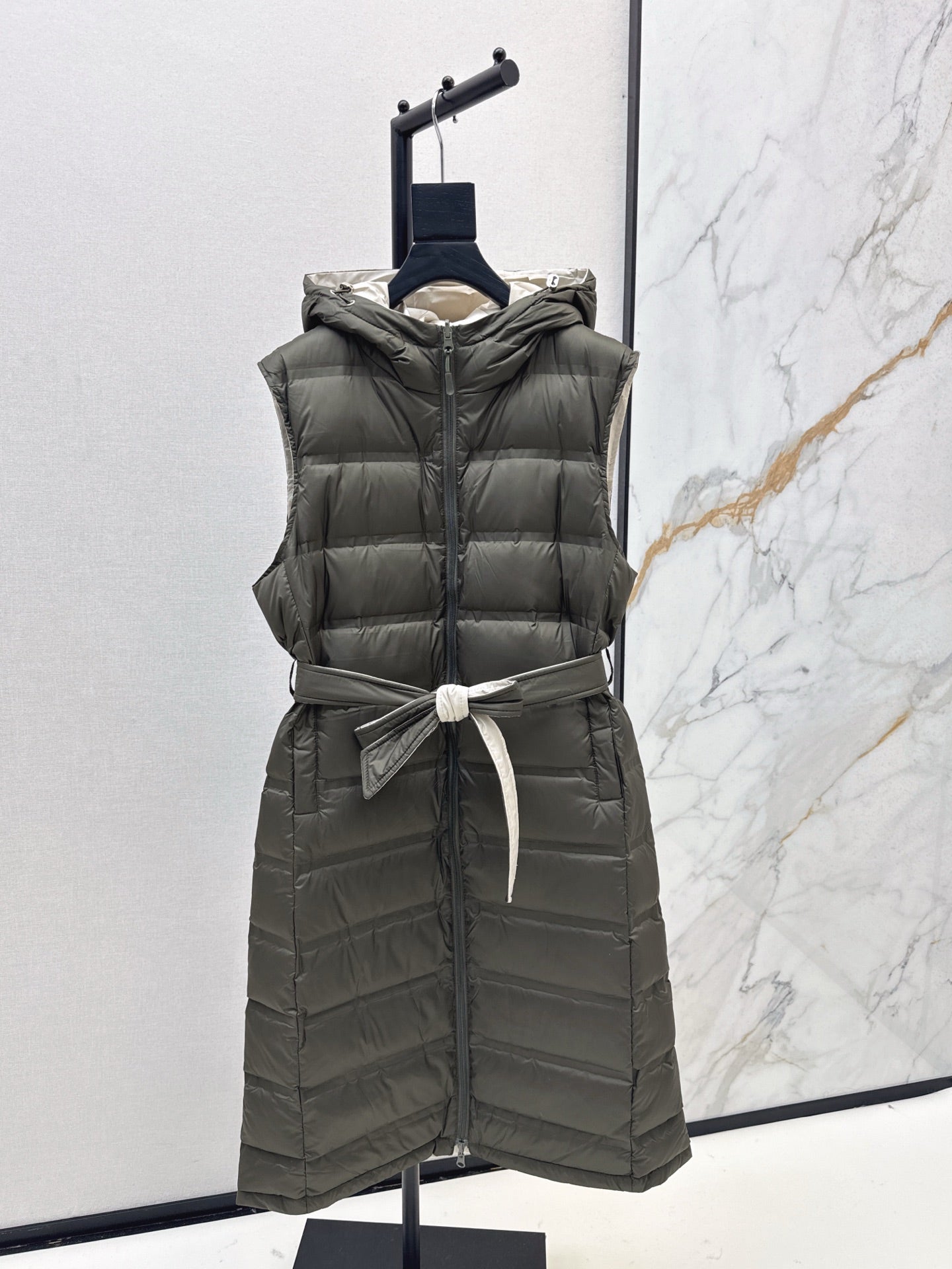 Max*M 25fw Double-sided down vest