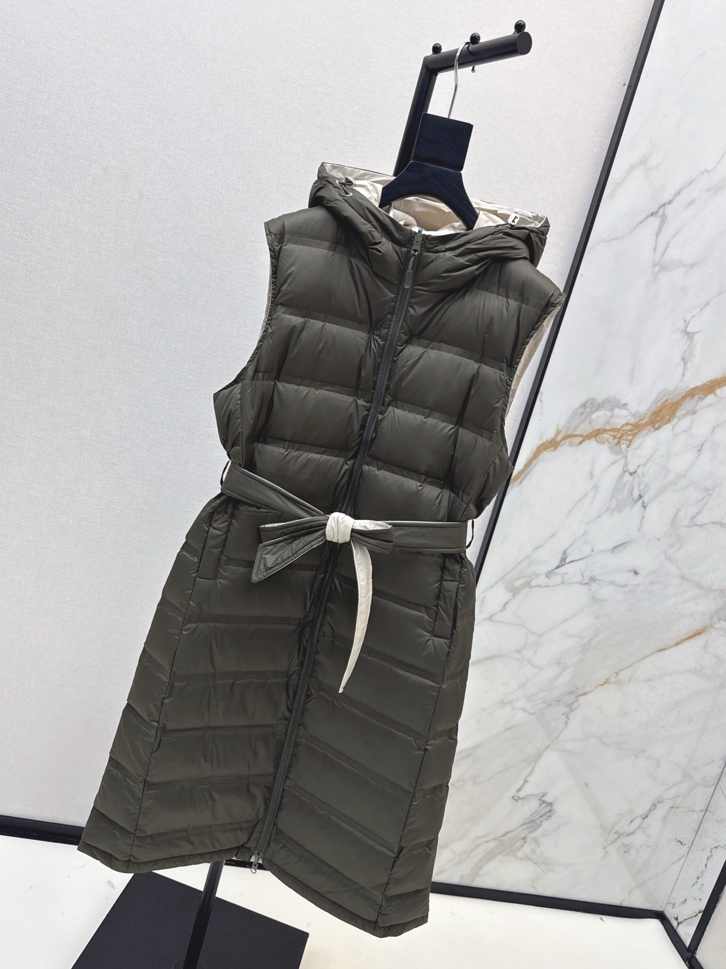 Max*M 25fw Double-sided down vest