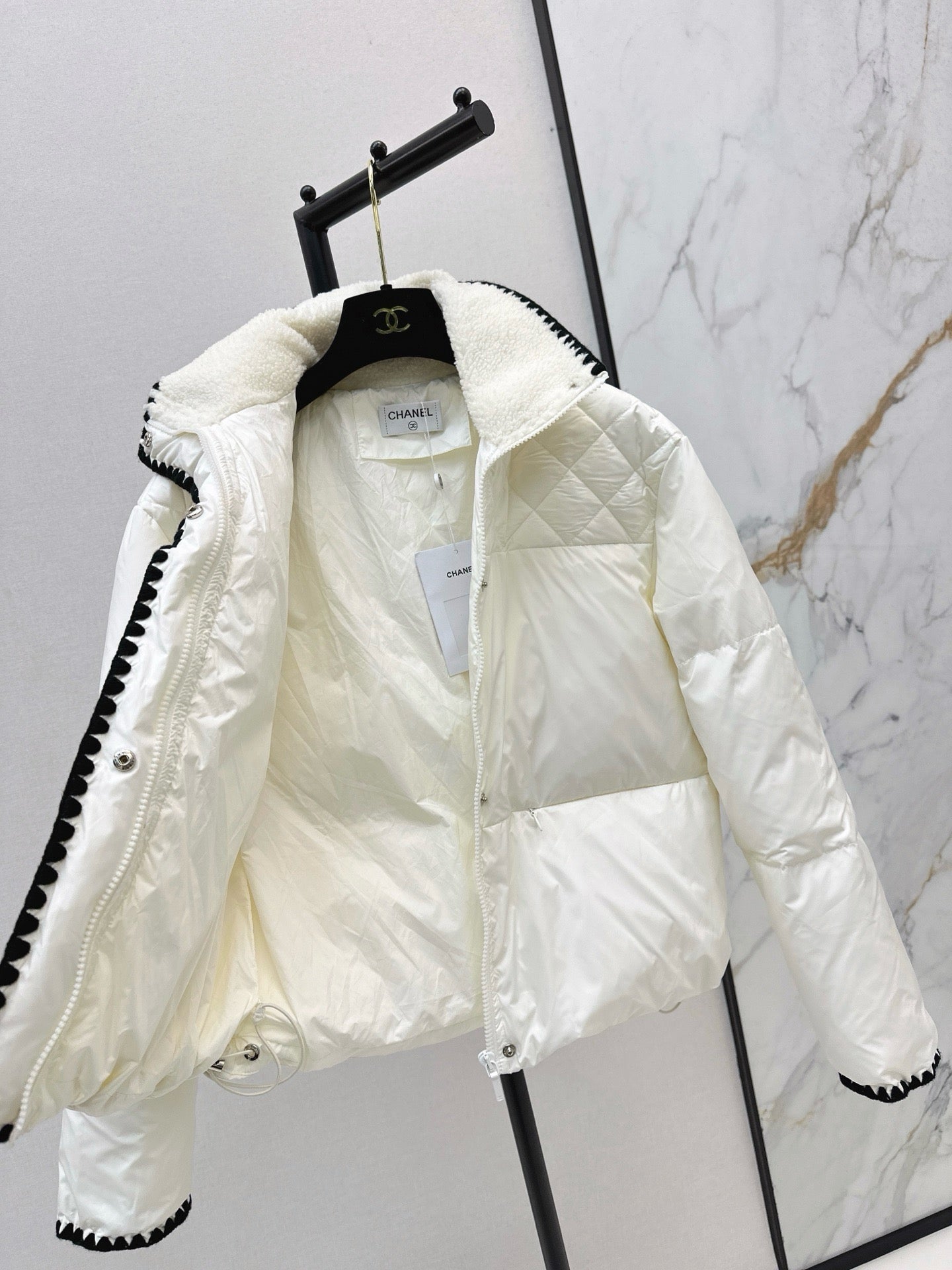 C*nel 25fw down jacket