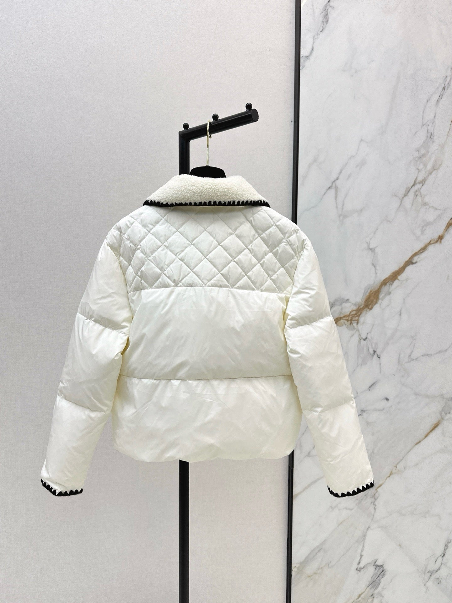 C*nel 25fw down jacket
