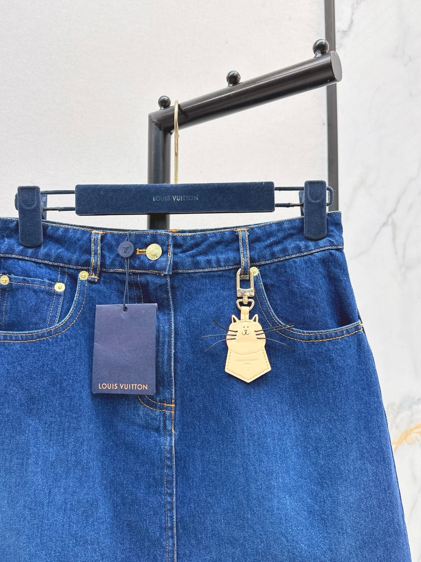 Loui* 25fw denim skirt