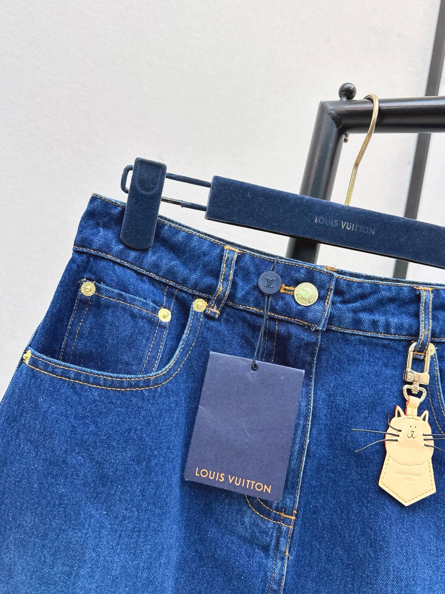 Loui* 25fw denim skirt