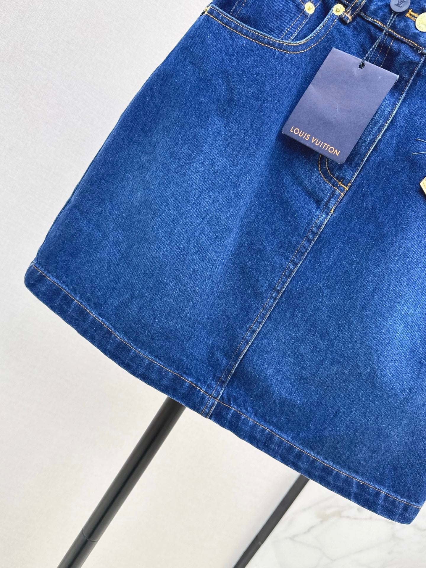 Loui* 25fw denim skirt
