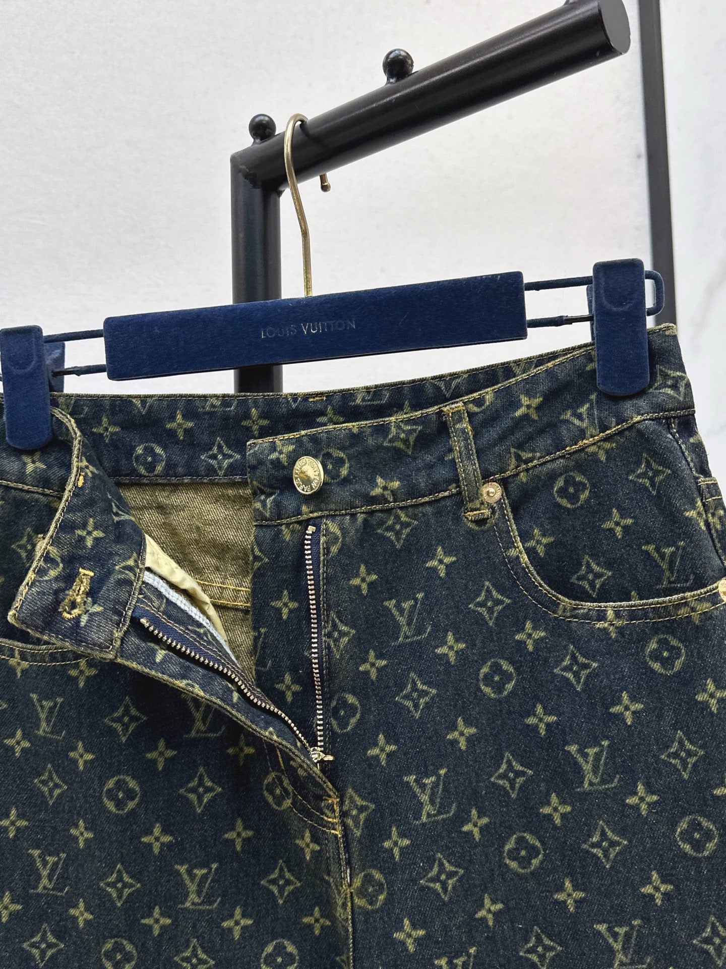 Loui* 25fw denim jeans