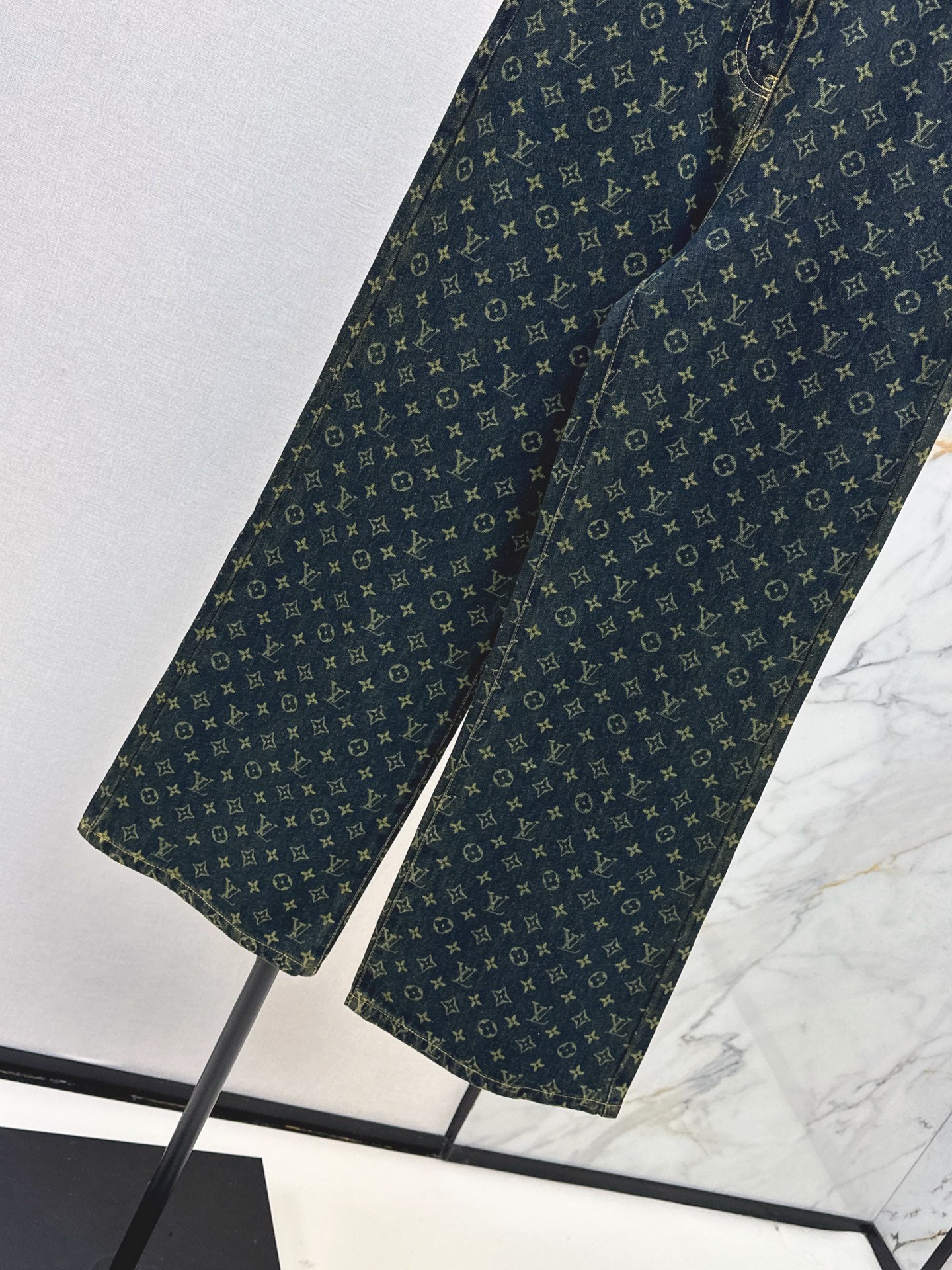 Loui* 25fw denim jeans