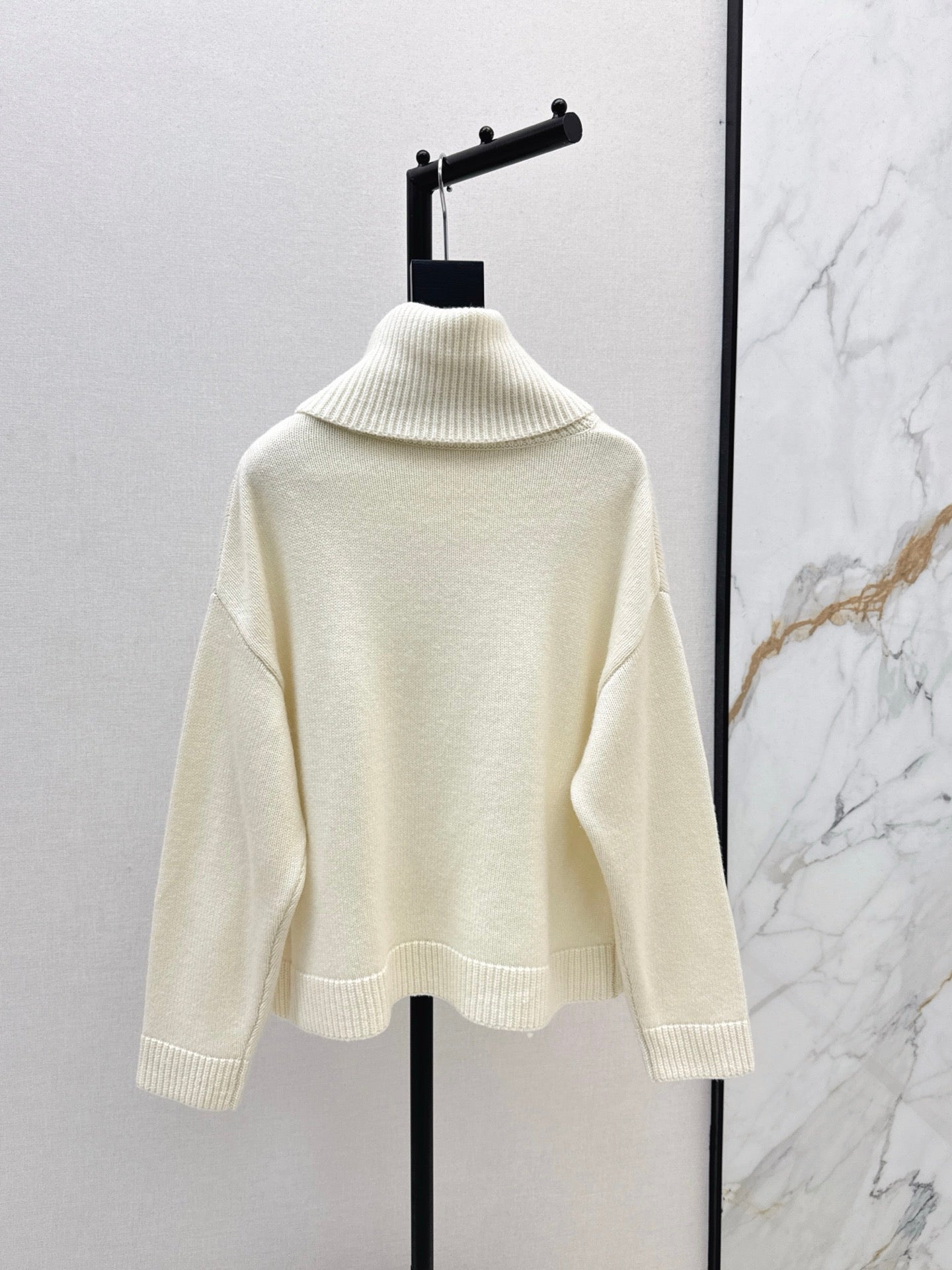 Herm* 25fw cashmere sweater
