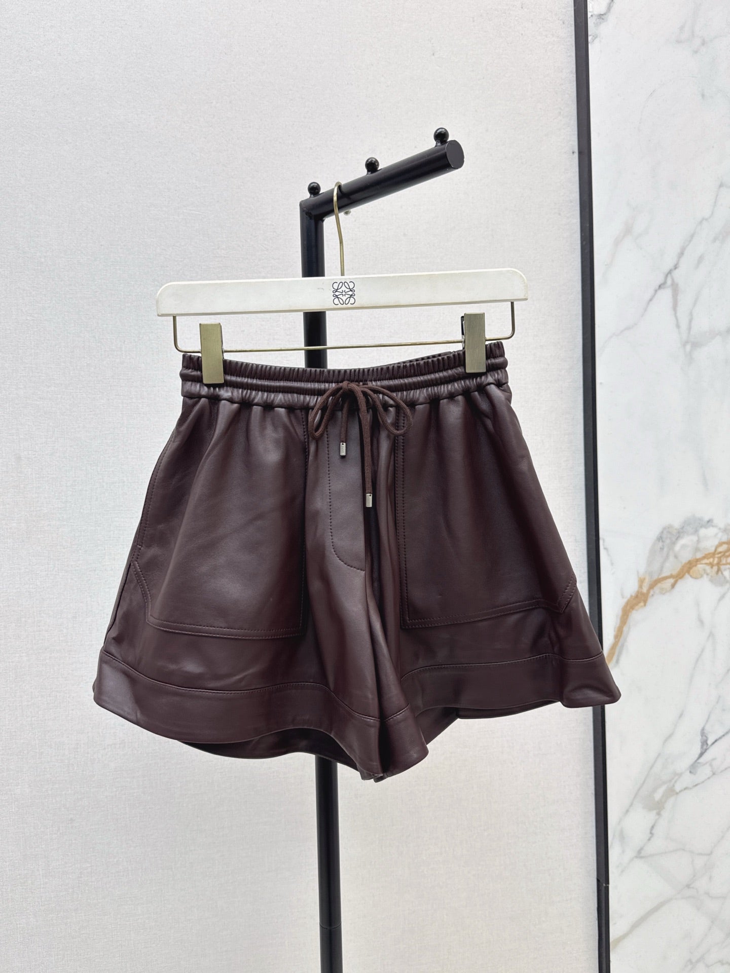 Loew* 25fw sheepskin short