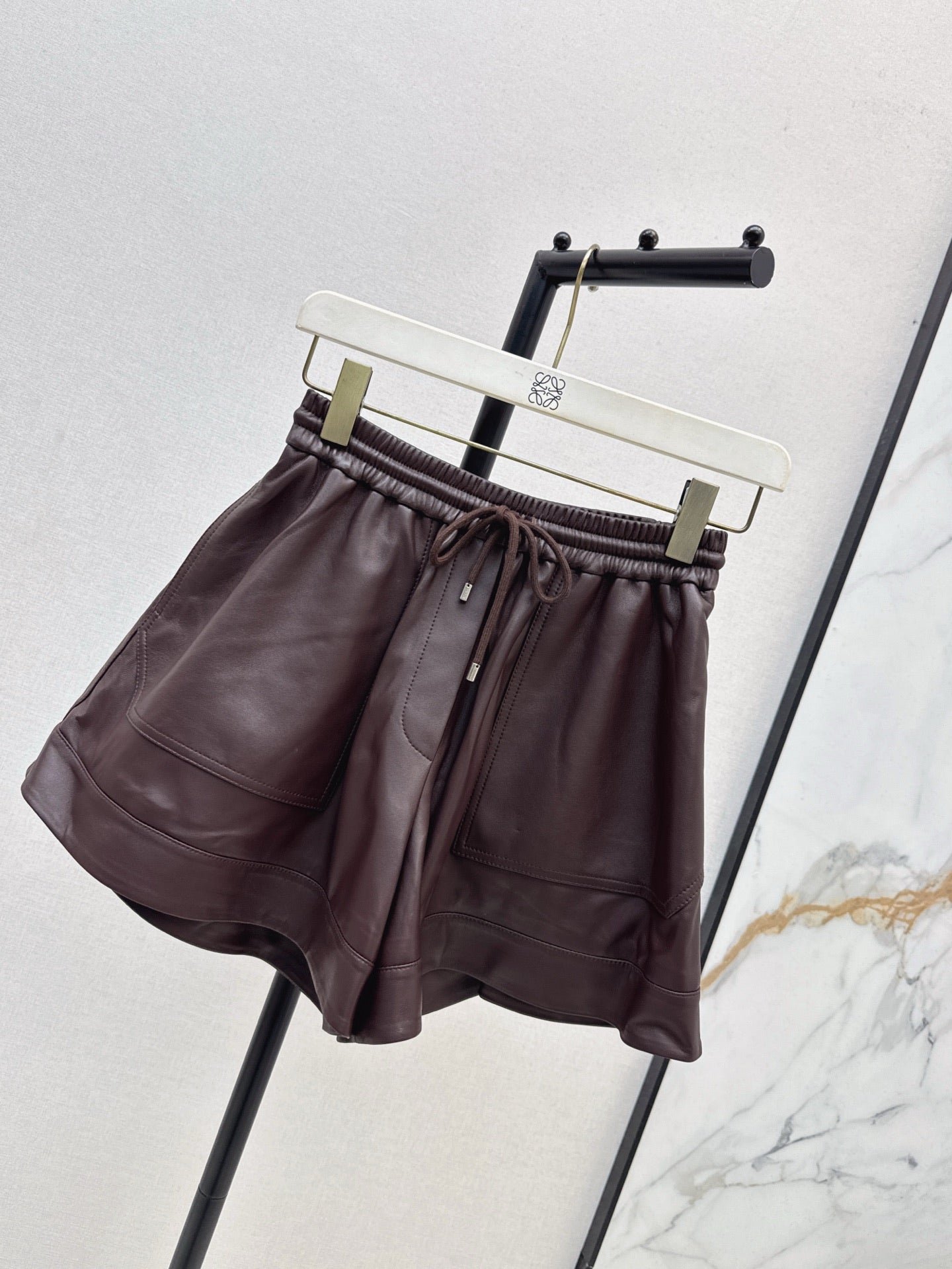 Loew* 25fw sheepskin short