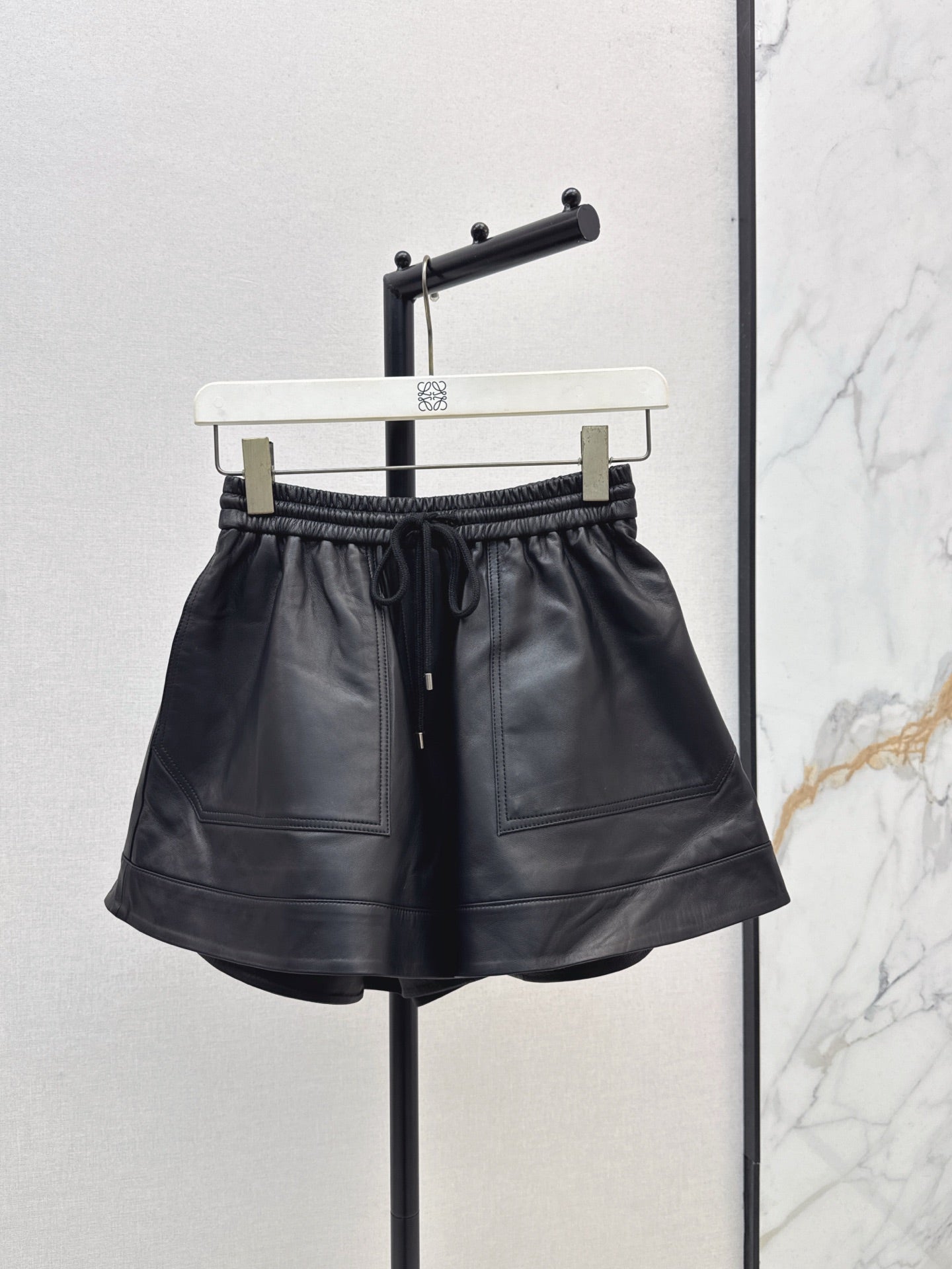 Loew* 25fw sheepskin short