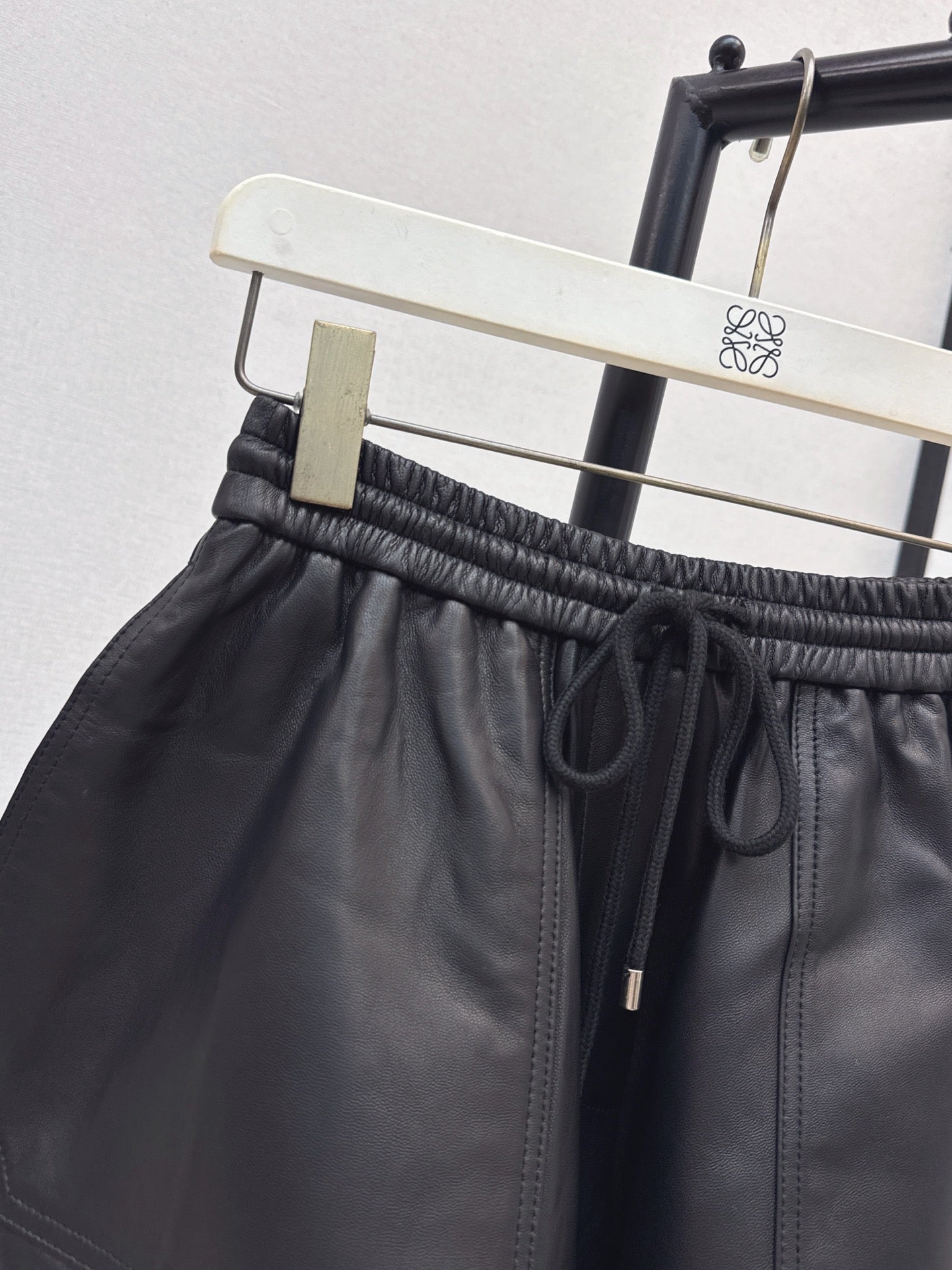 Loew* 25fw sheepskin short