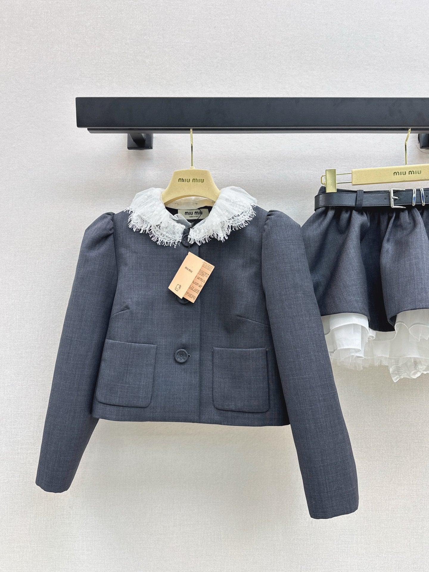 M*u 25fw wool lace suit