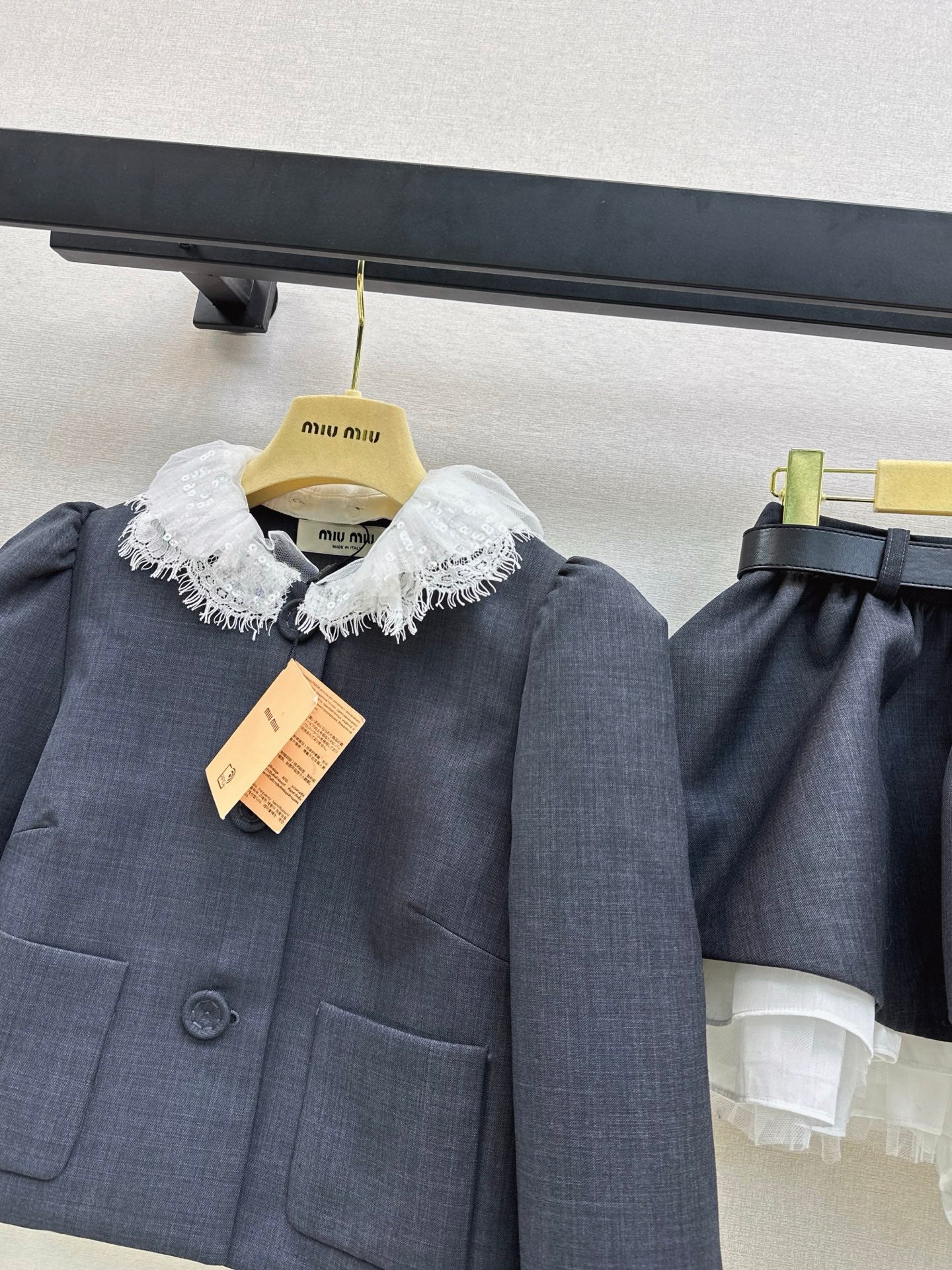 M*u 25fw wool lace suit