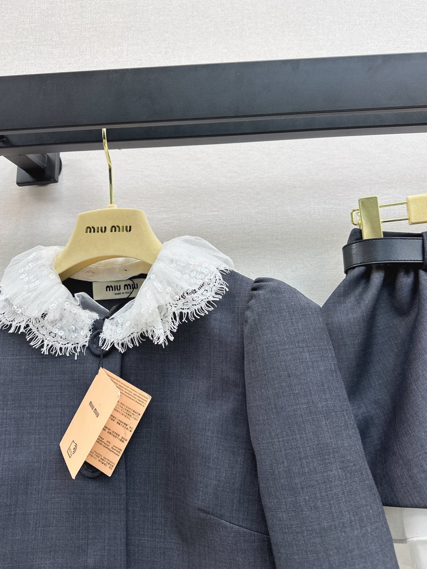 M*u 25fw wool lace suit